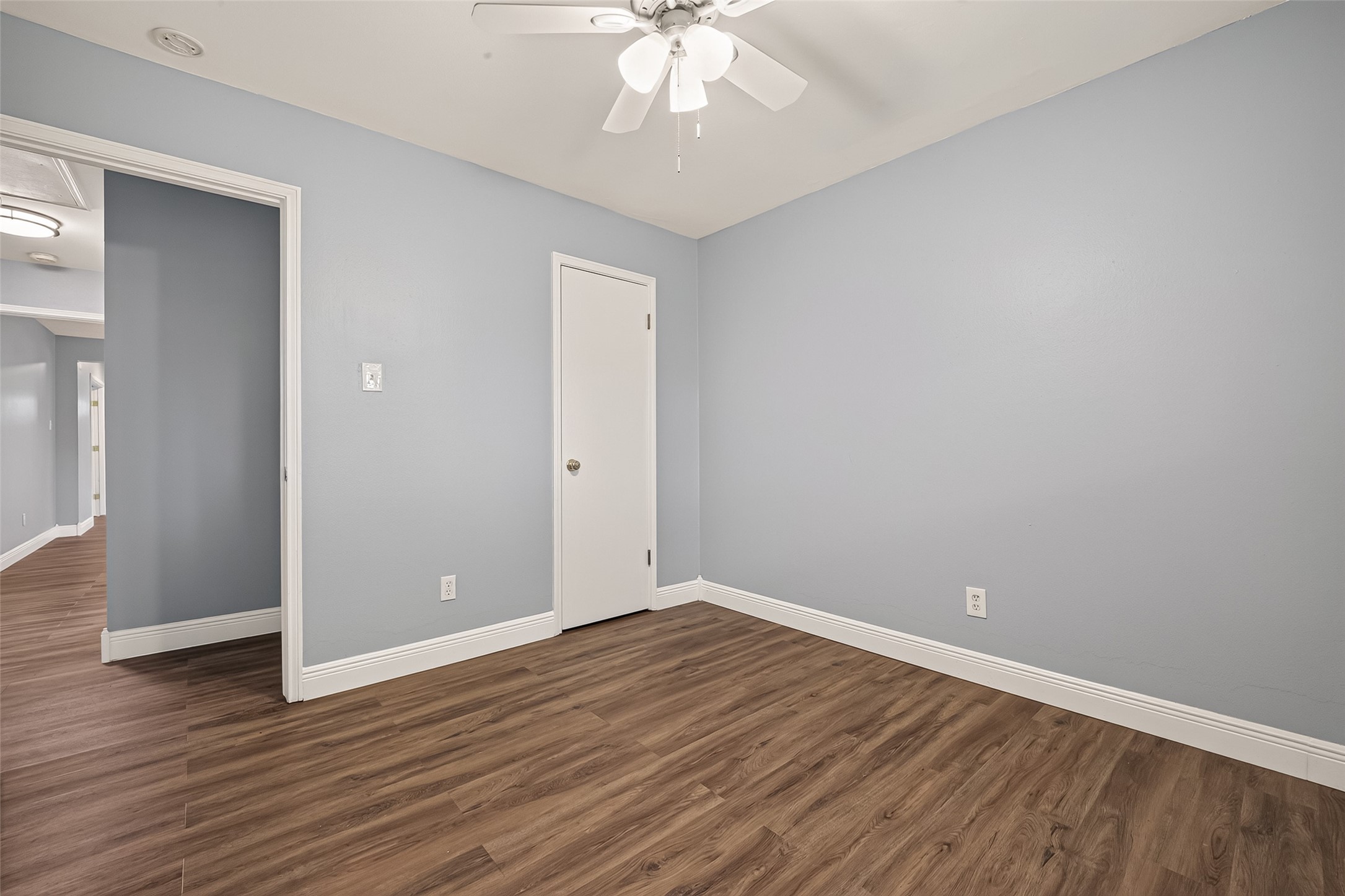 114 E Wildwinn Drive, Alvin, TX 77511