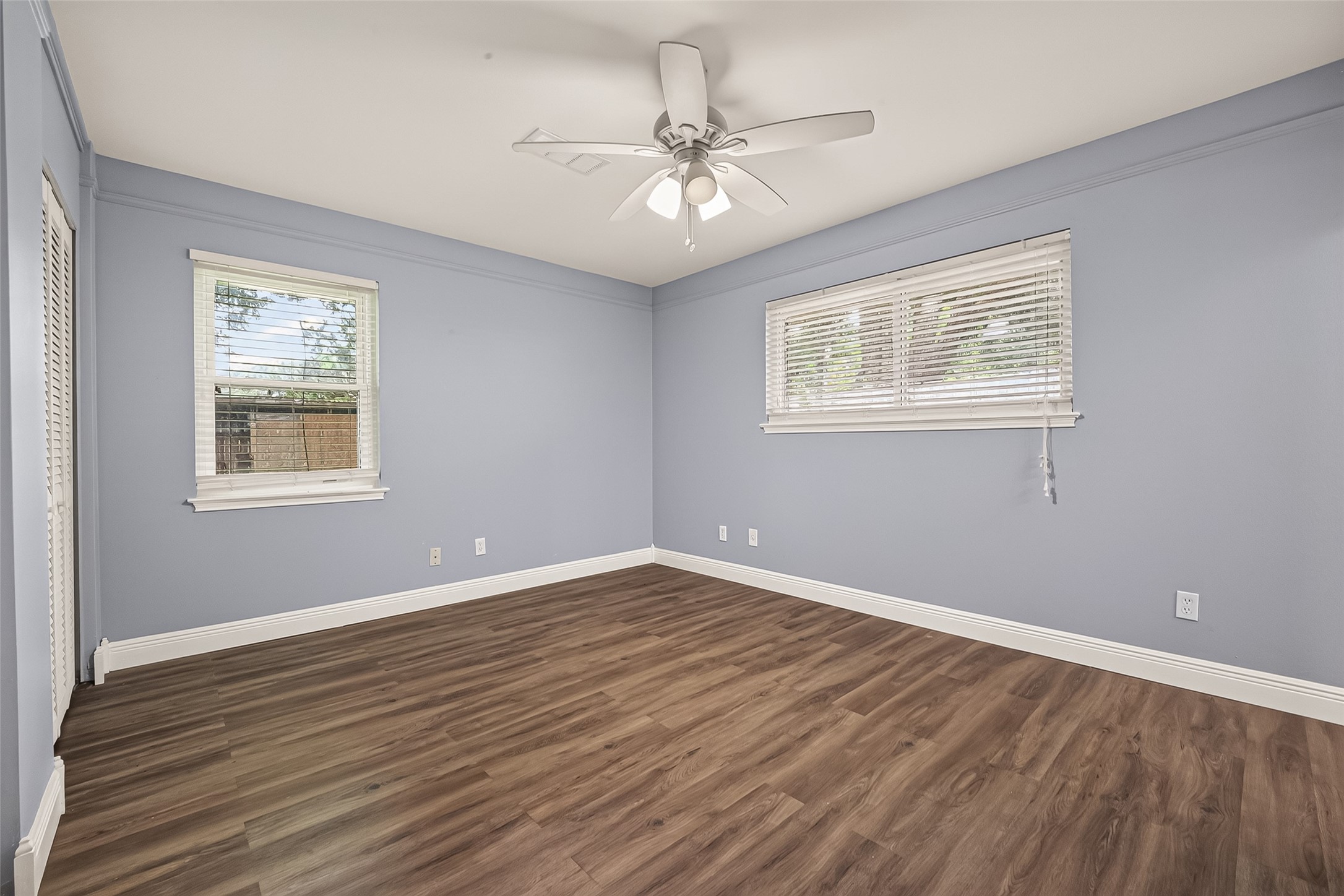 114 E Wildwinn Drive, Alvin, TX 77511