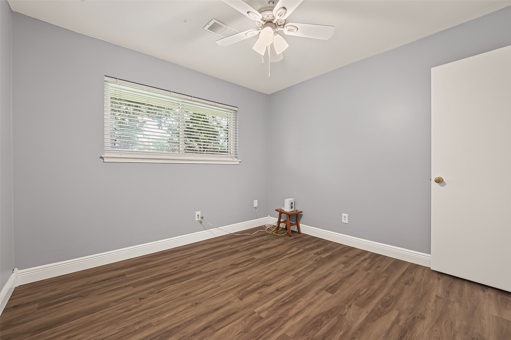 114 E Wildwinn Drive, Alvin, TX 77511
