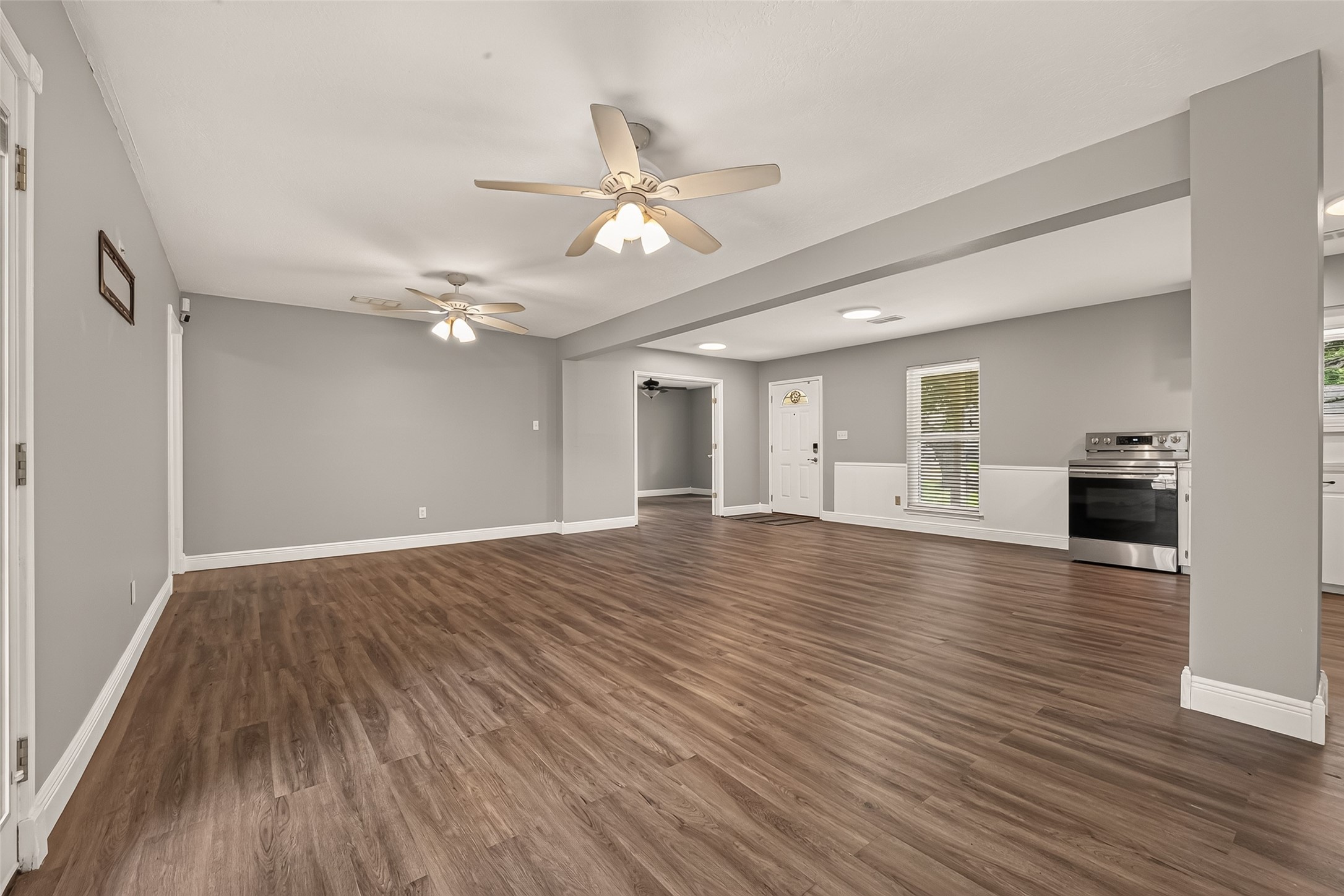 114 E Wildwinn Drive, Alvin, TX 77511