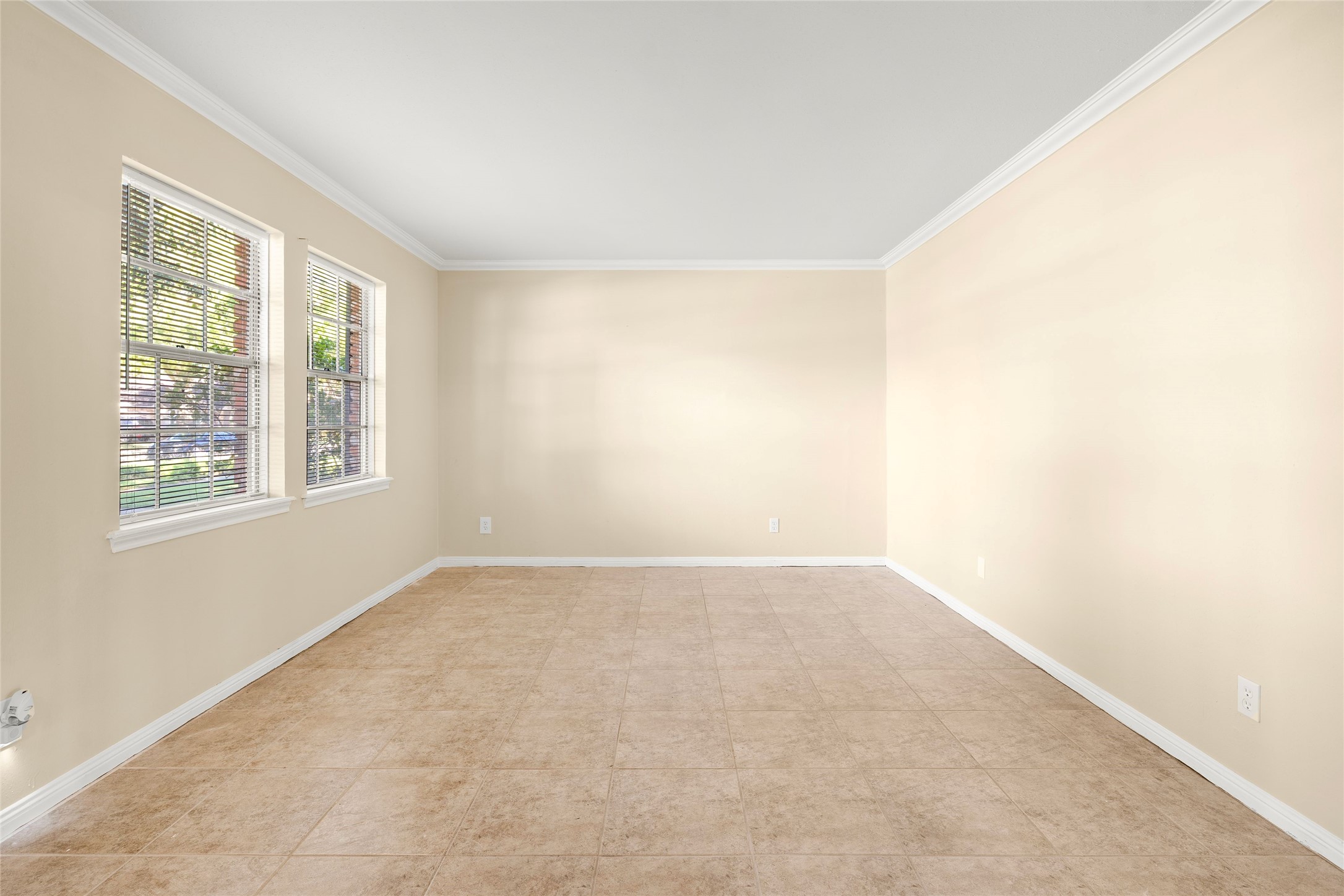 Another view of the space to the left of the entry way.