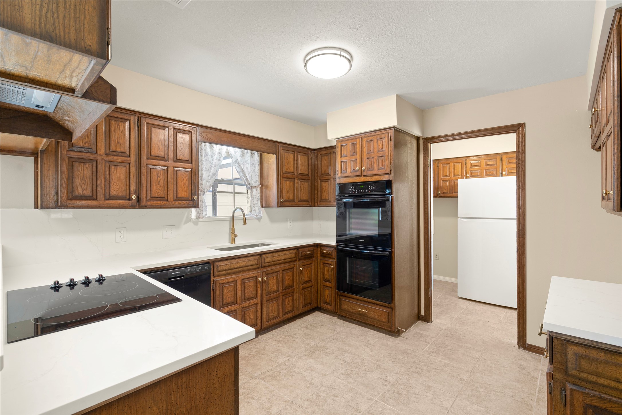 The kitchen has all new never been used appliances.
