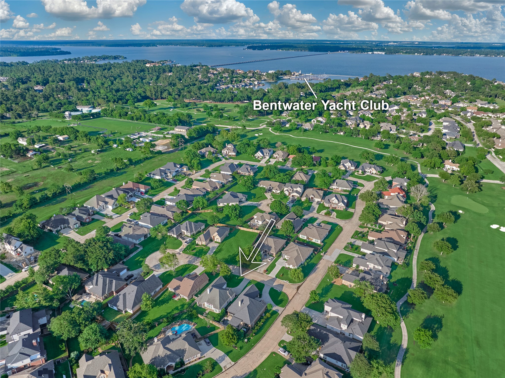15 Newberry Court, Montgomery, TX 77356