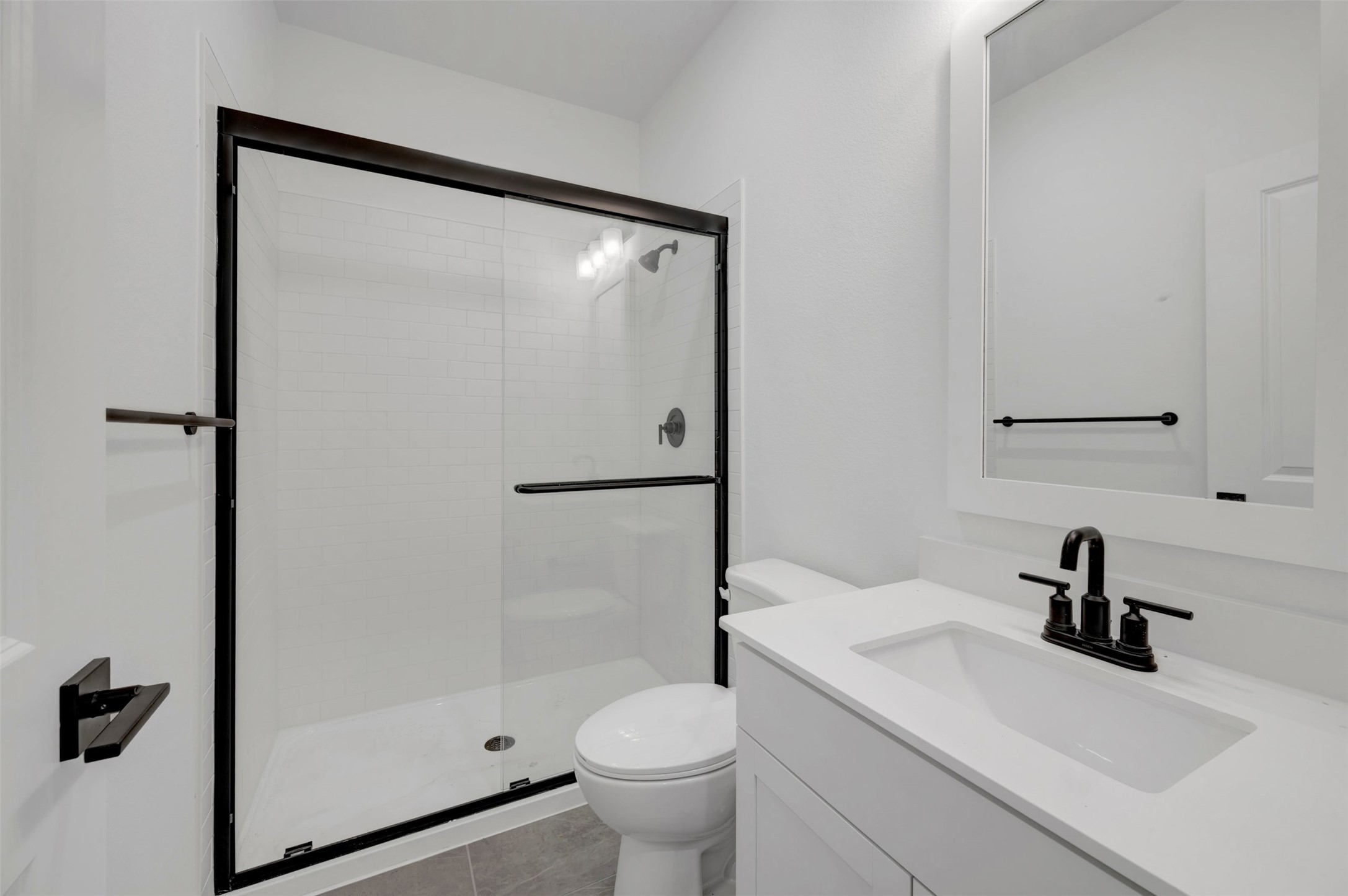 Hall bath 2