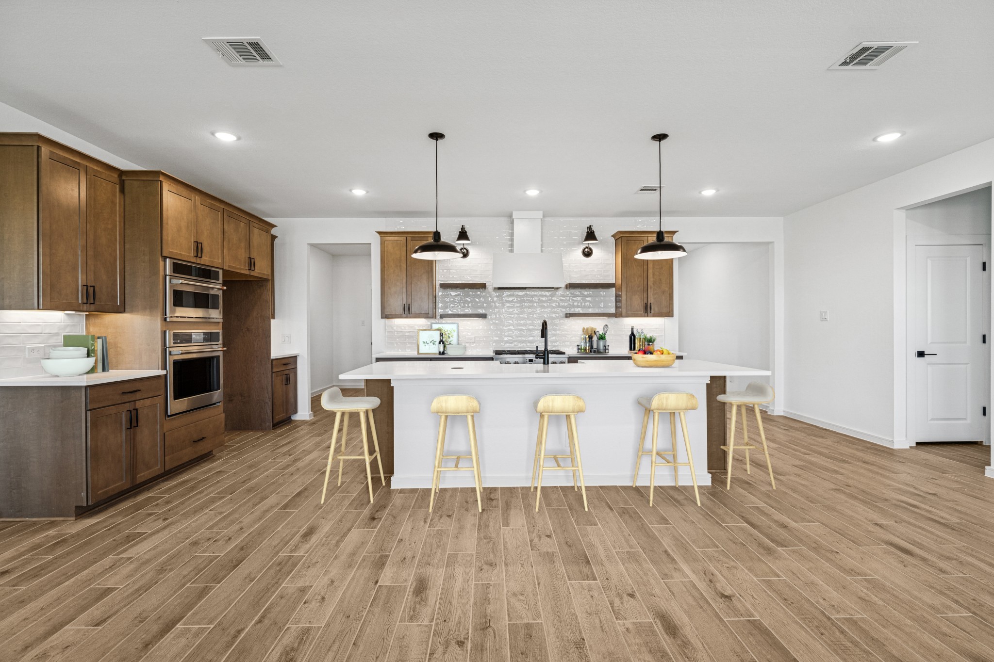 Stunning island kitchen (*Photo not of actual home and used for illustration purposes only.)