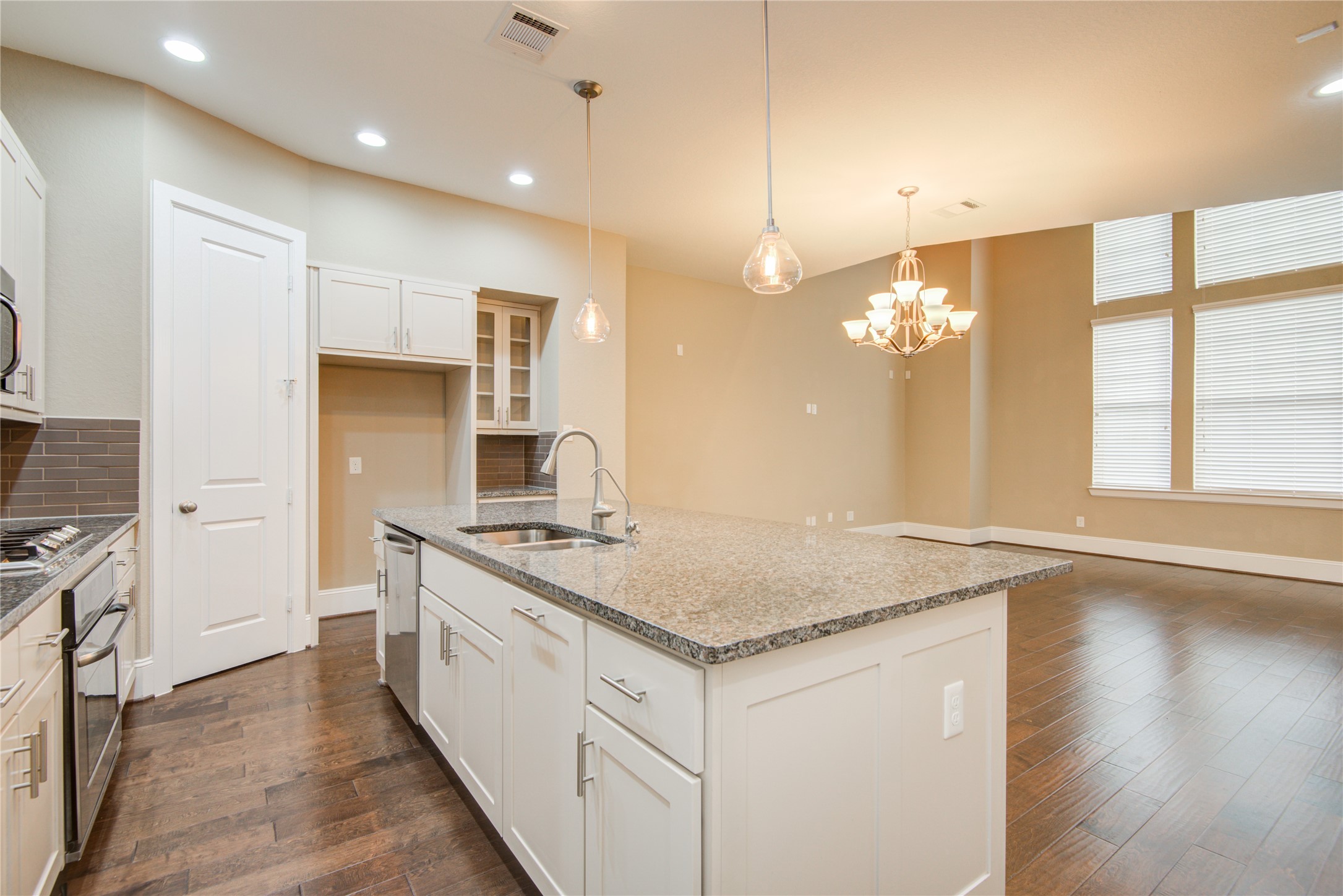1204 Birkland Pine Lane, Houston, TX 77043