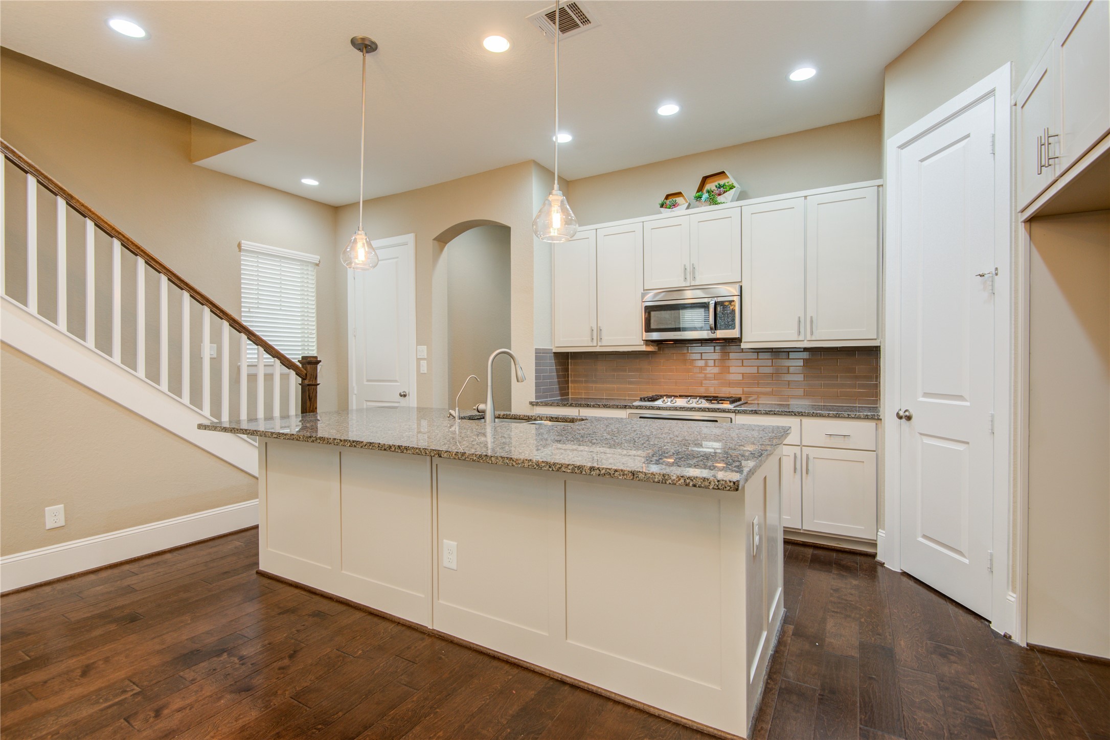 1204 Birkland Pine Lane, Houston, TX 77043