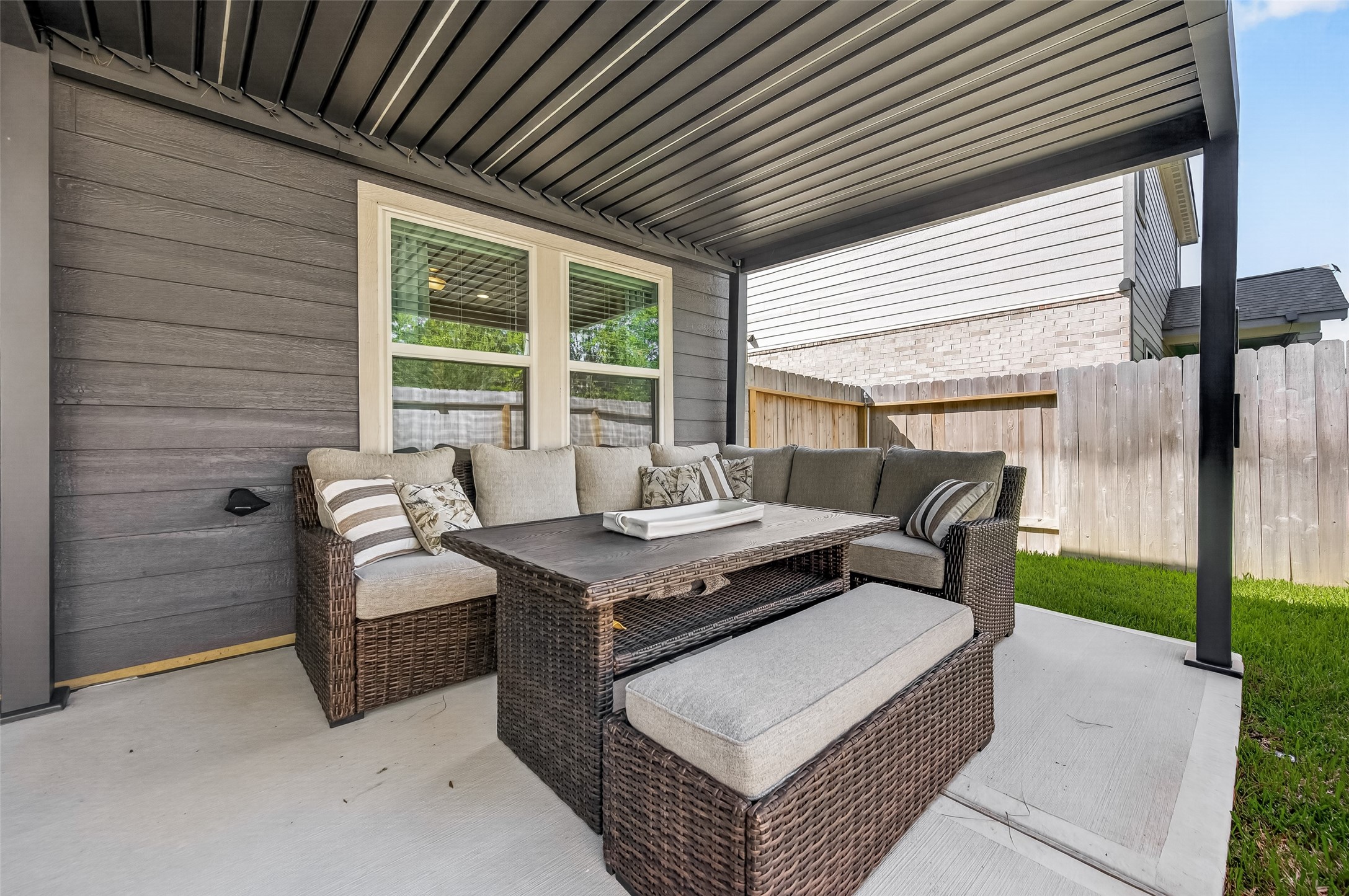 8522 Blueberry Ash Street, Magnolia, TX 77354
