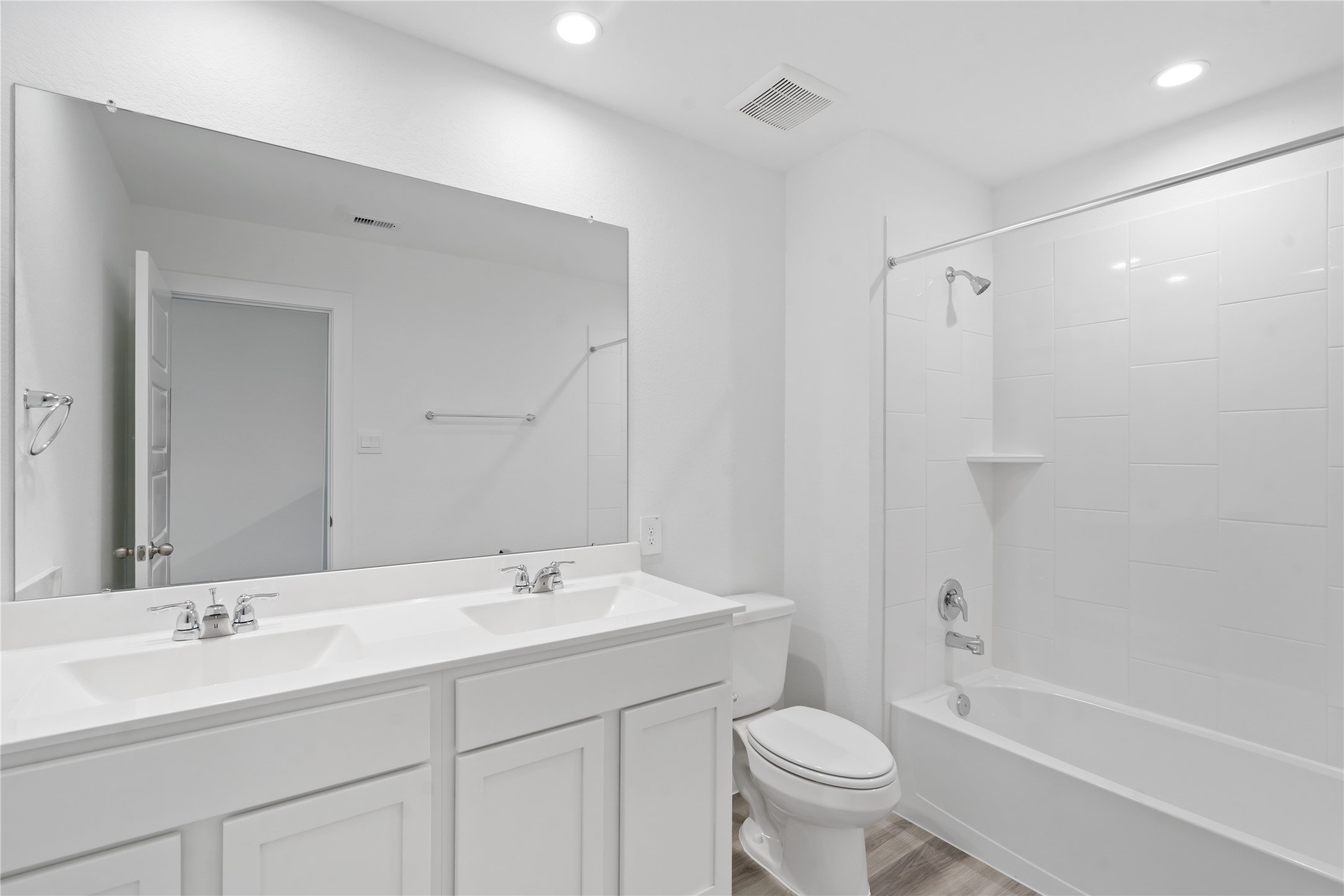 811 Gran Torino Drive, Houston, TX 77051