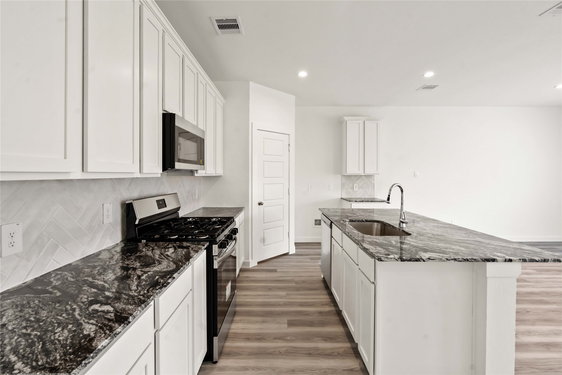 811 Gran Torino Drive, Houston, TX 77051
