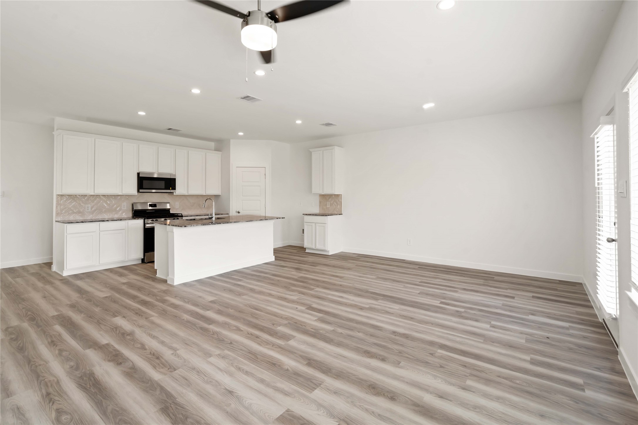 811 Gran Torino Drive, Houston, TX 77051