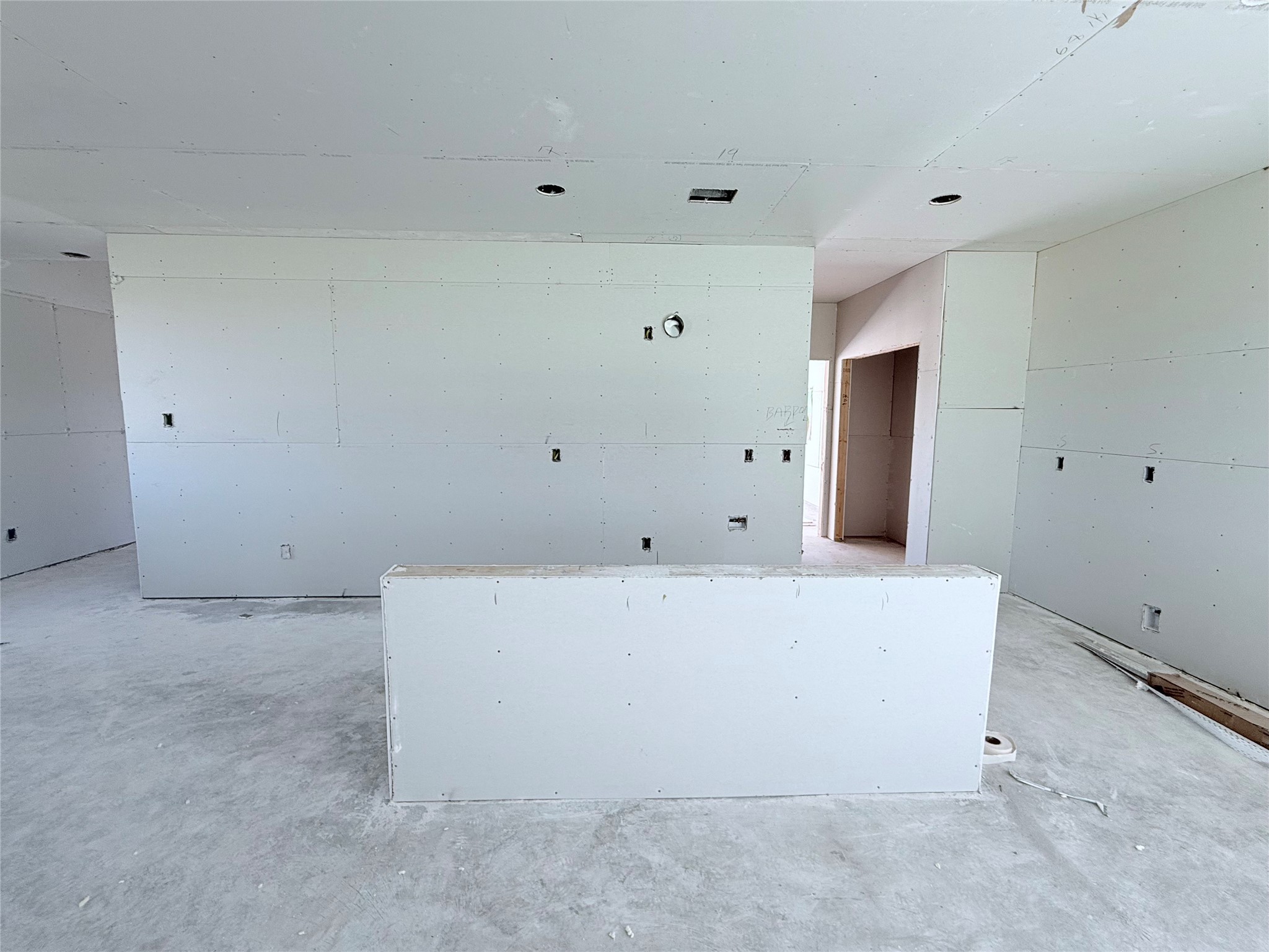 Kitchen with large island