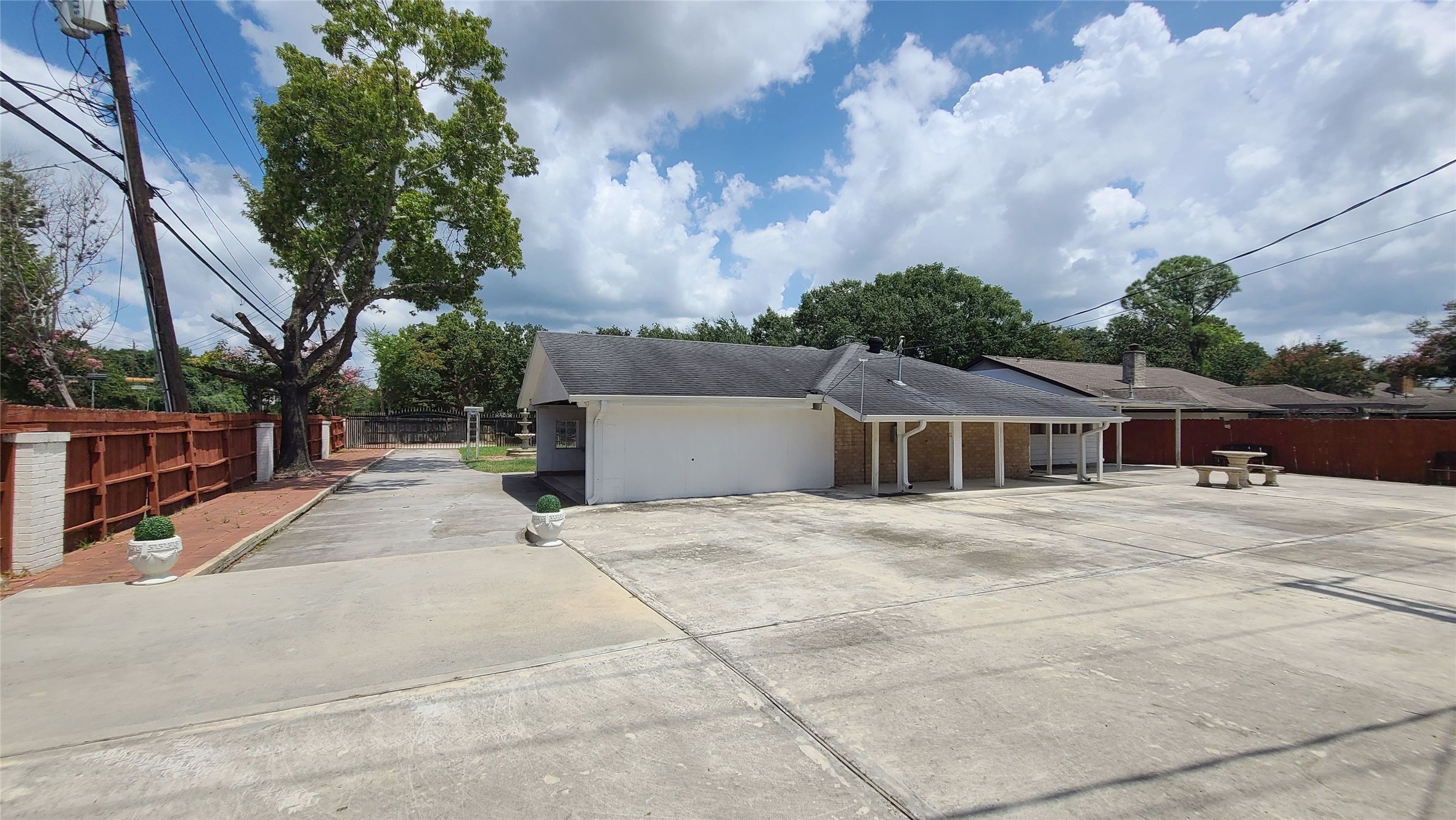 Ample parking and open spaces make this home ideal for unforgettable family gatherings.
