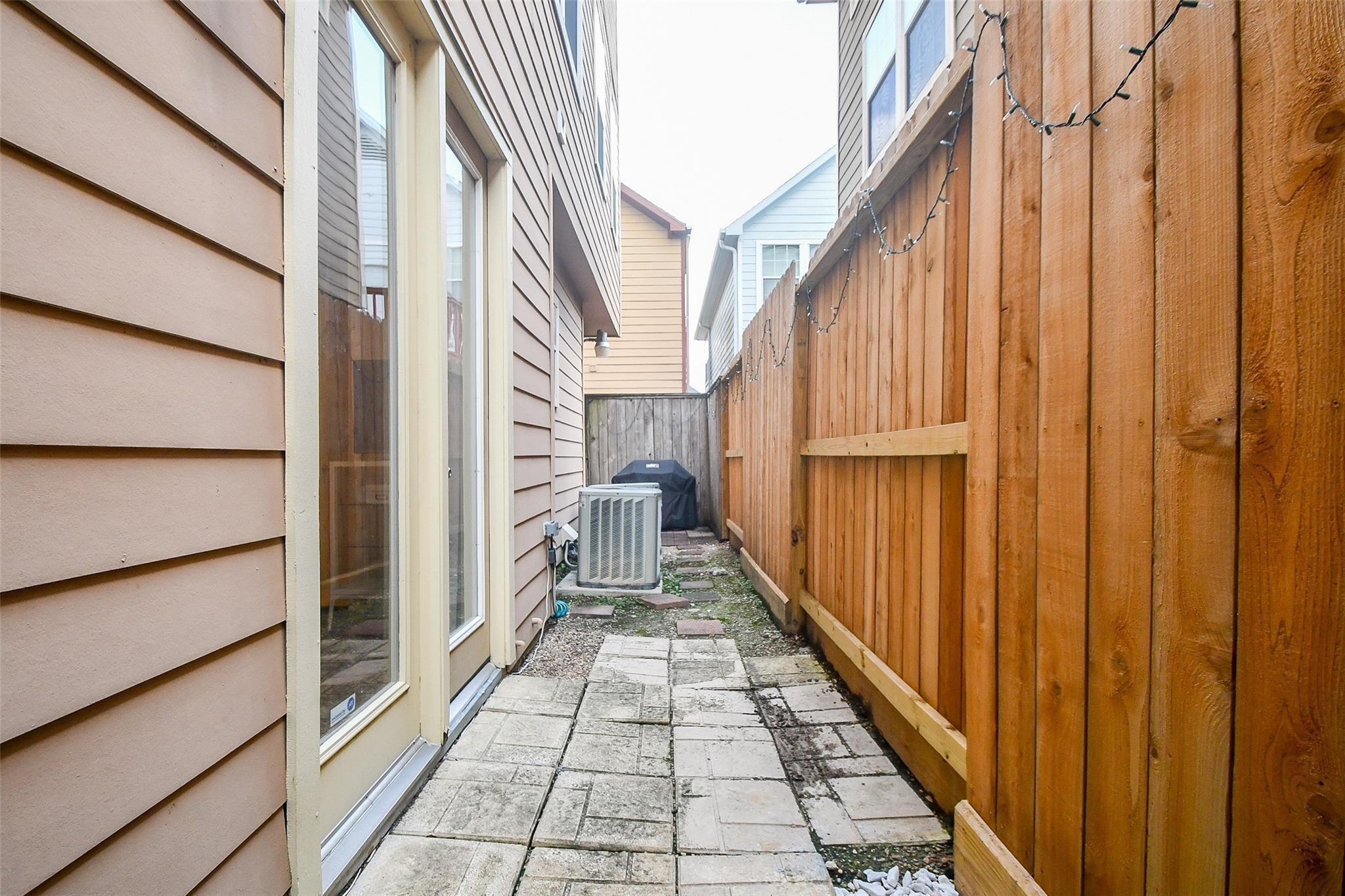 2614 Maxroy Street, Houston, TX 77007