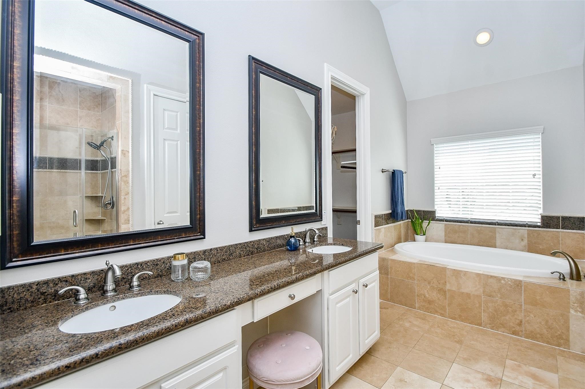 2614 Maxroy Street, Houston, TX 77007