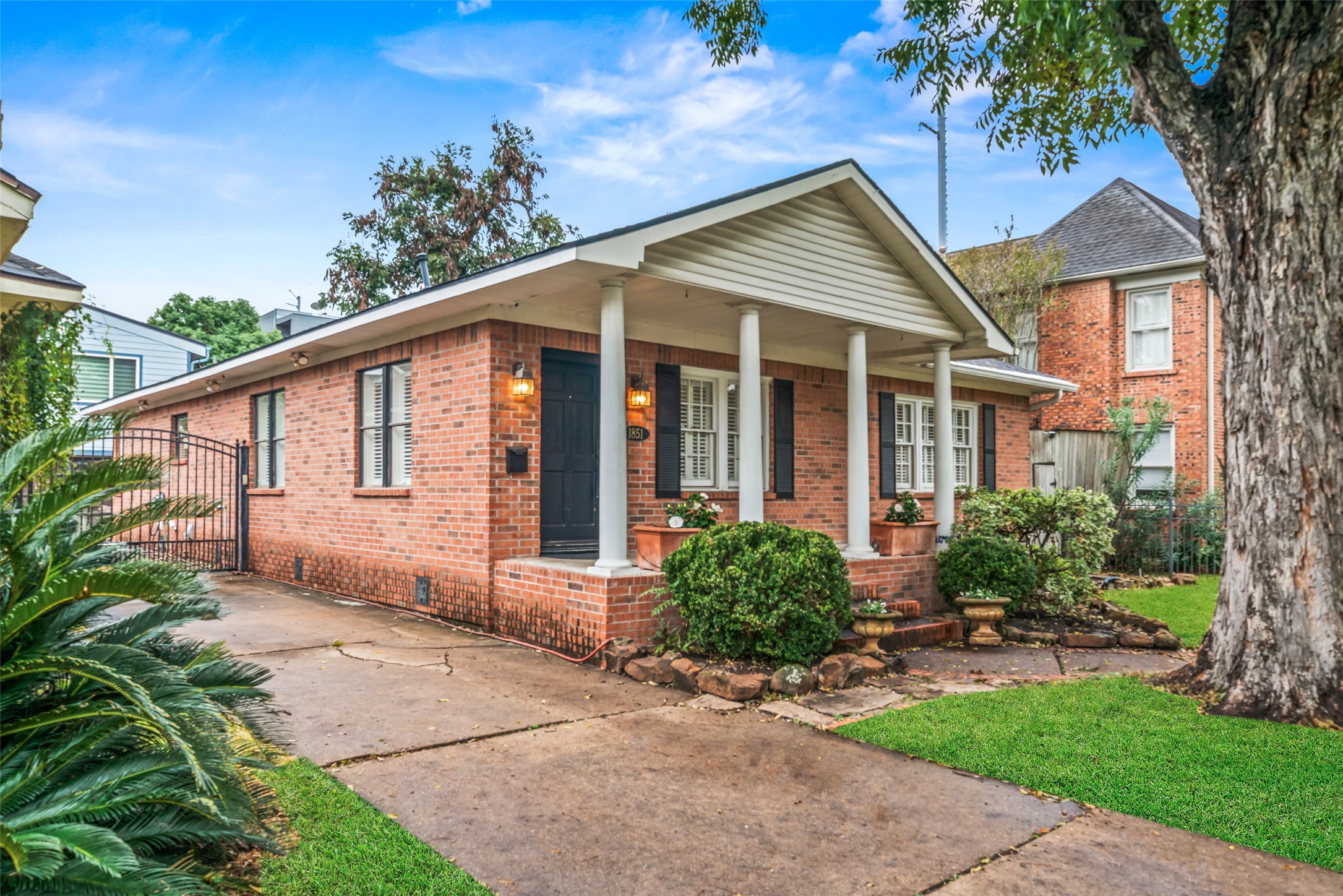 1851 Kipling Street, Houston, TX 77098