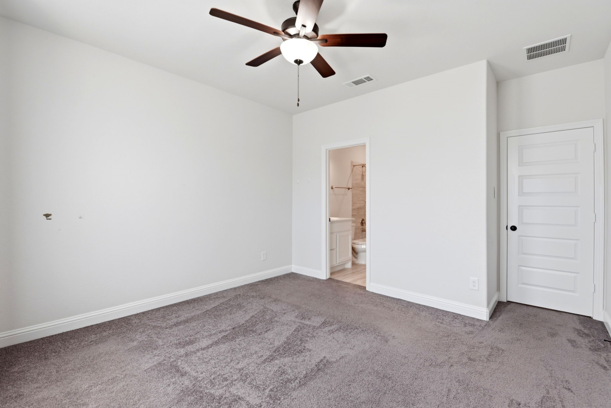 2nd Floor Bedroom with En-Suite