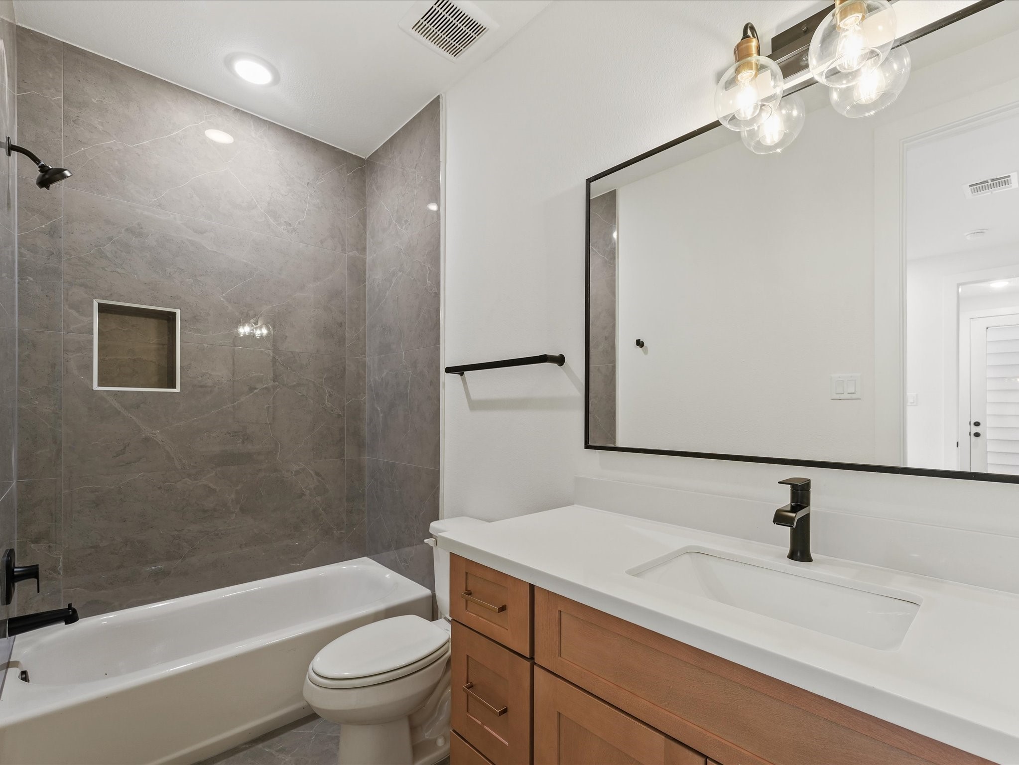 1804 Del Norte Street, #E, Houston, TX 77018