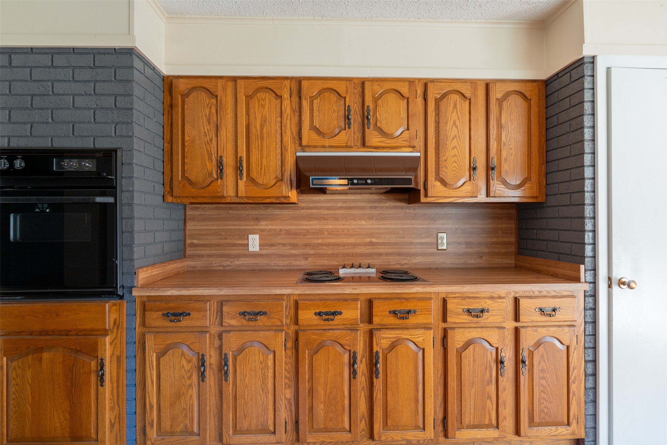 3900 Aggie Drive, Bay City, TX 77414