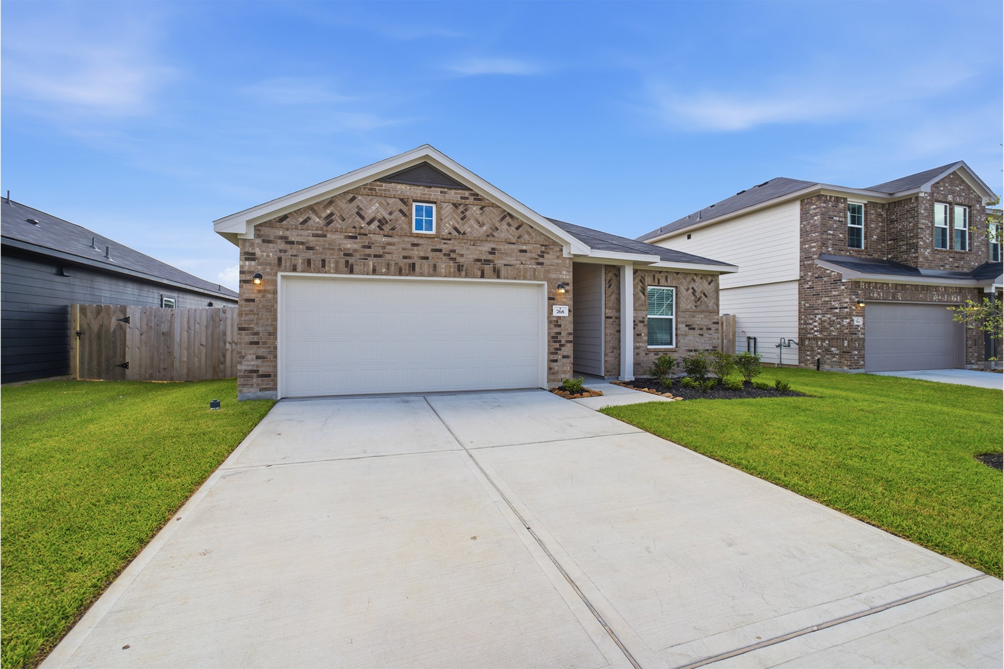 768 Red Mulberry Street, La Marque, TX 77568