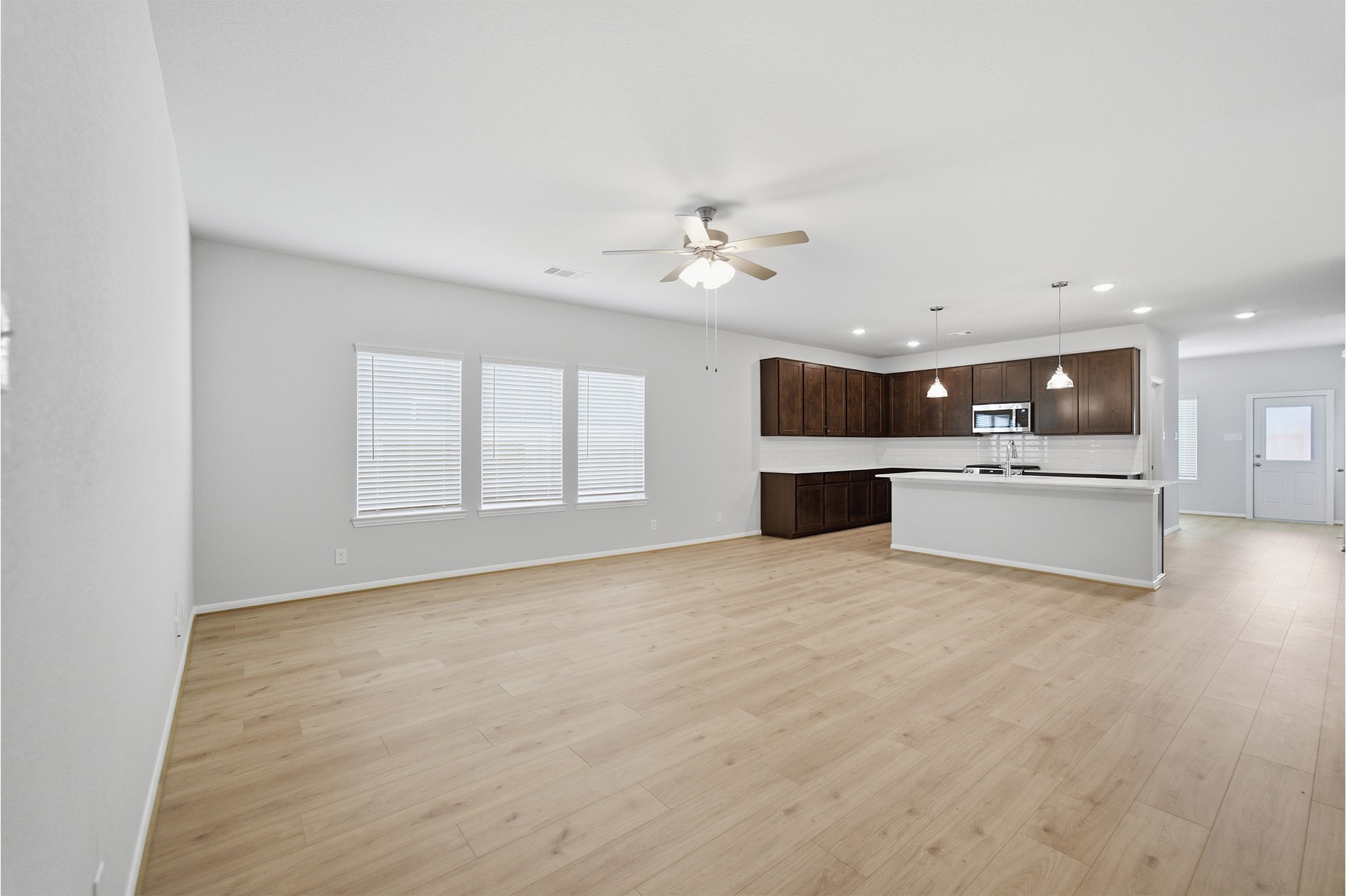 768 Red Mulberry Street, La Marque, TX 77568