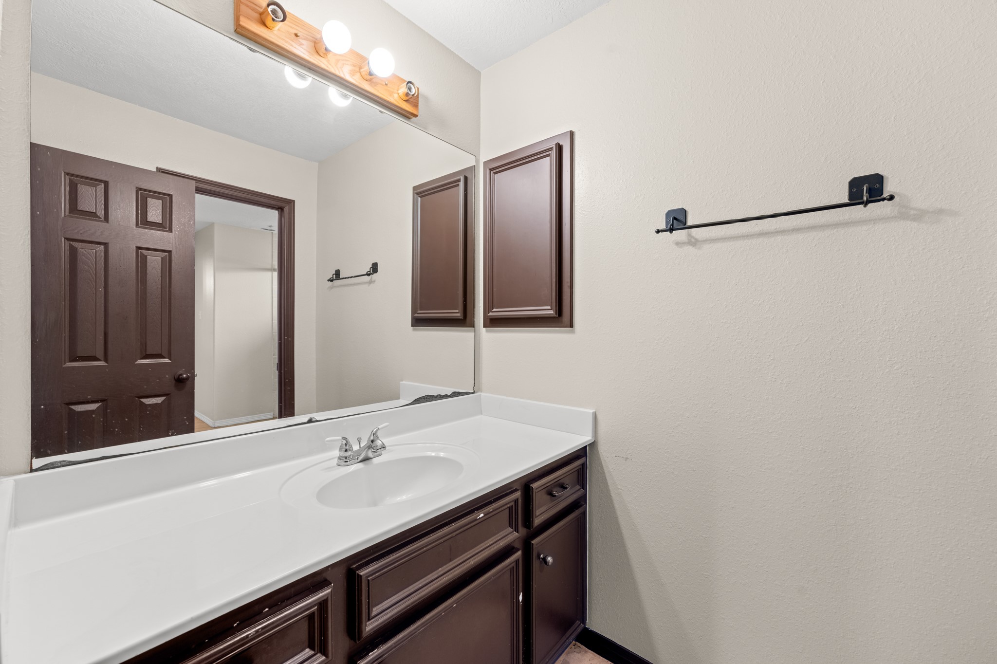 2nd bathroom