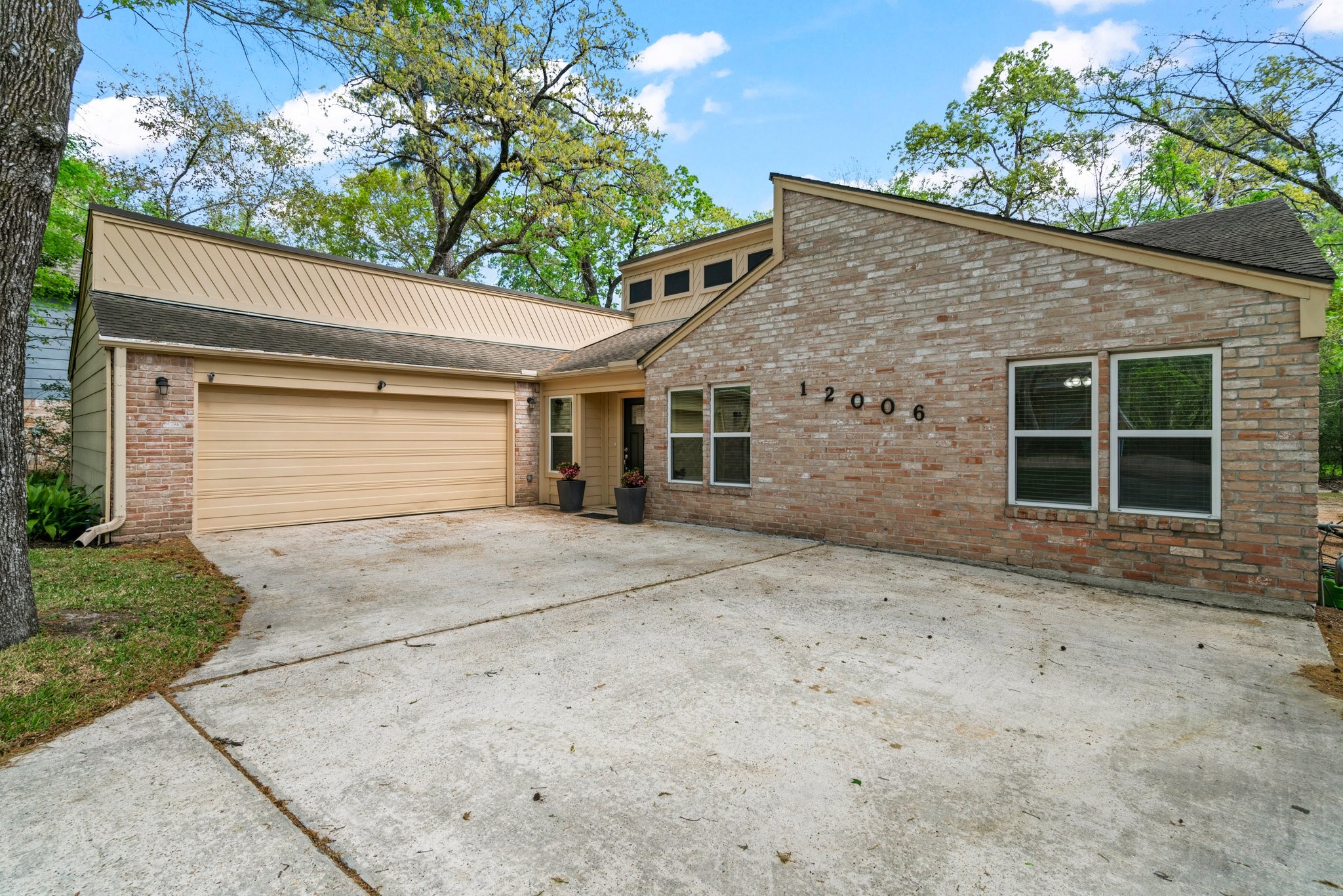 12006 Acorn Oak Street, The Woodlands, TX 77380 12006 Acorn Oak Street, The Woodlands, TX 77380