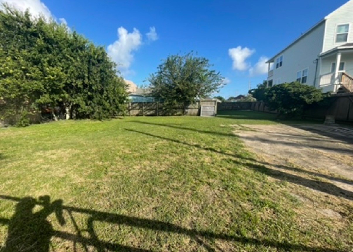 5214 Avenue L, Galveston, TX 77551 5214 Avenue L, Galveston, TX 77551