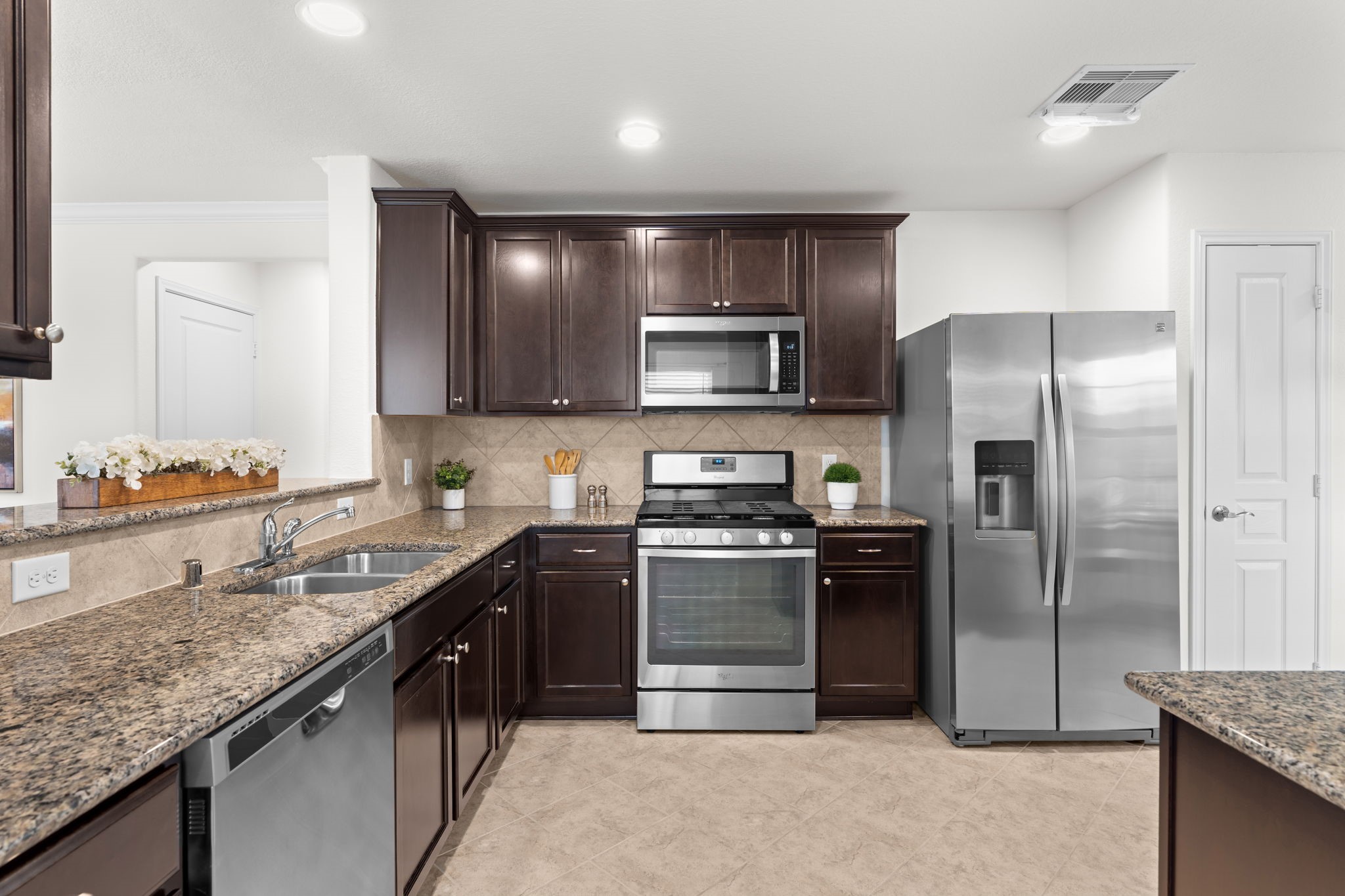 All kitchen appliances included  one less thing to worry about on moving day!