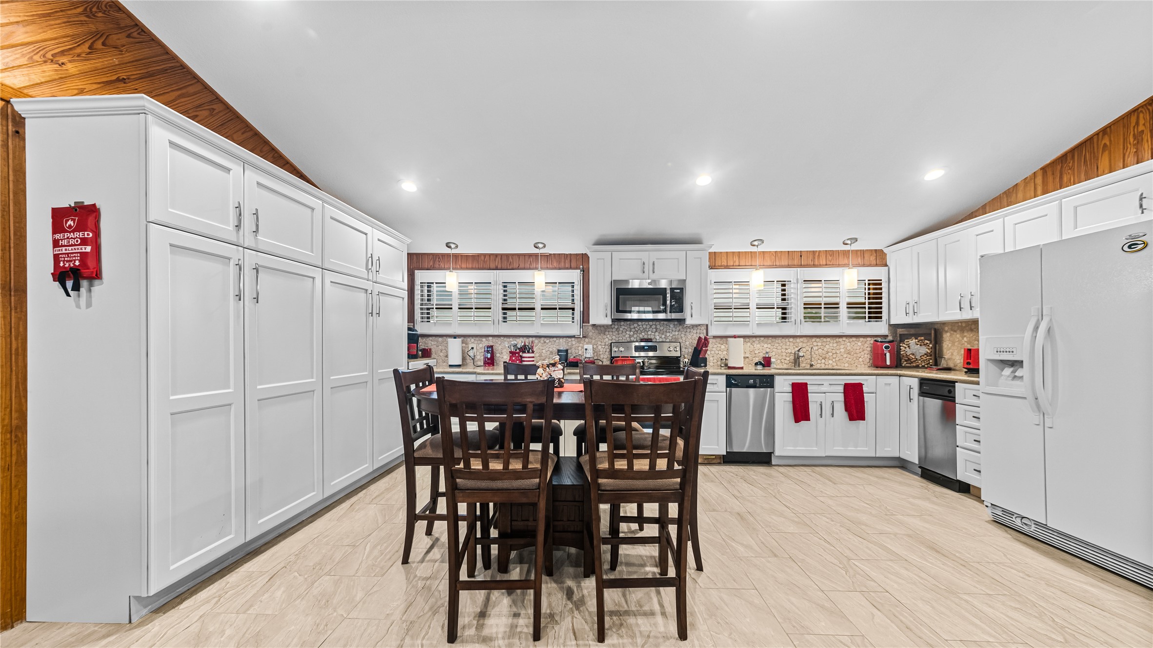 1417 8th Street, Dickinson, TX 77539