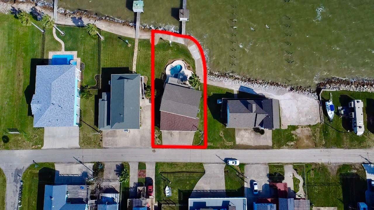 1417 8th Street, Dickinson, TX 77539