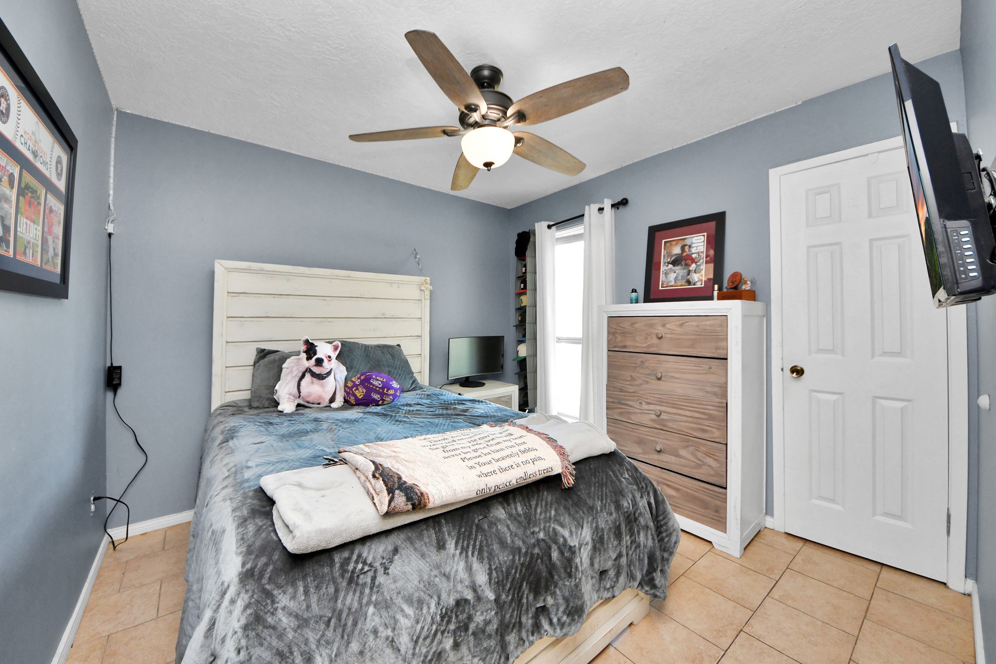 Spacious secondary bedroom. Bedroom #2