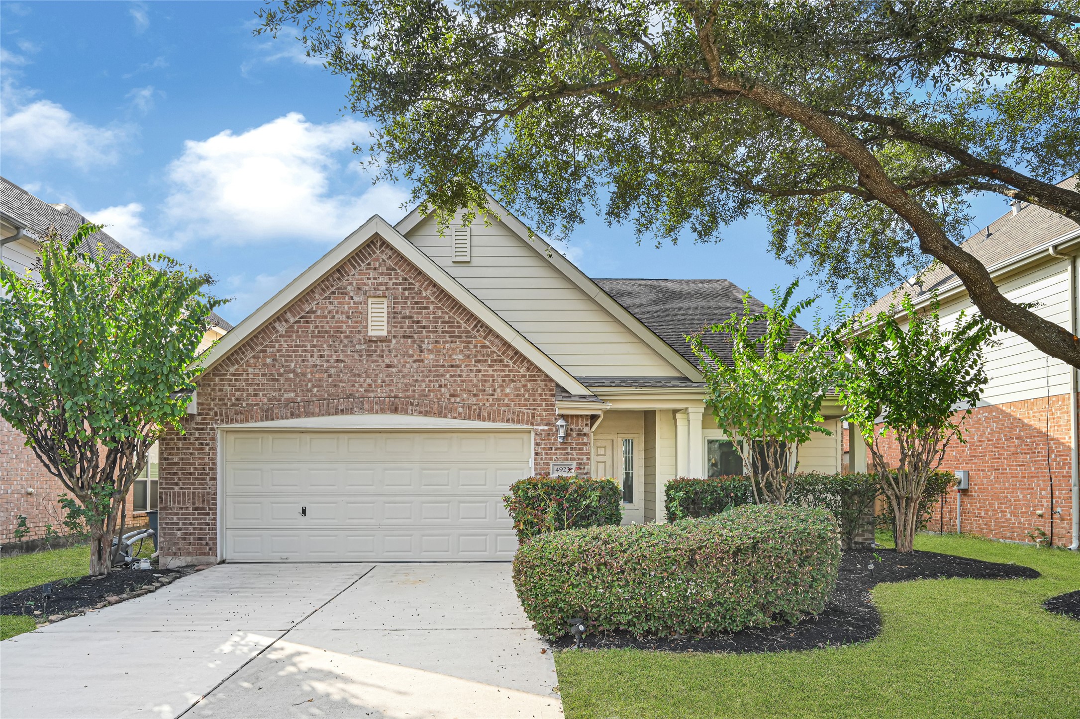 Welcome to 4923 Trailing Clover Ct.