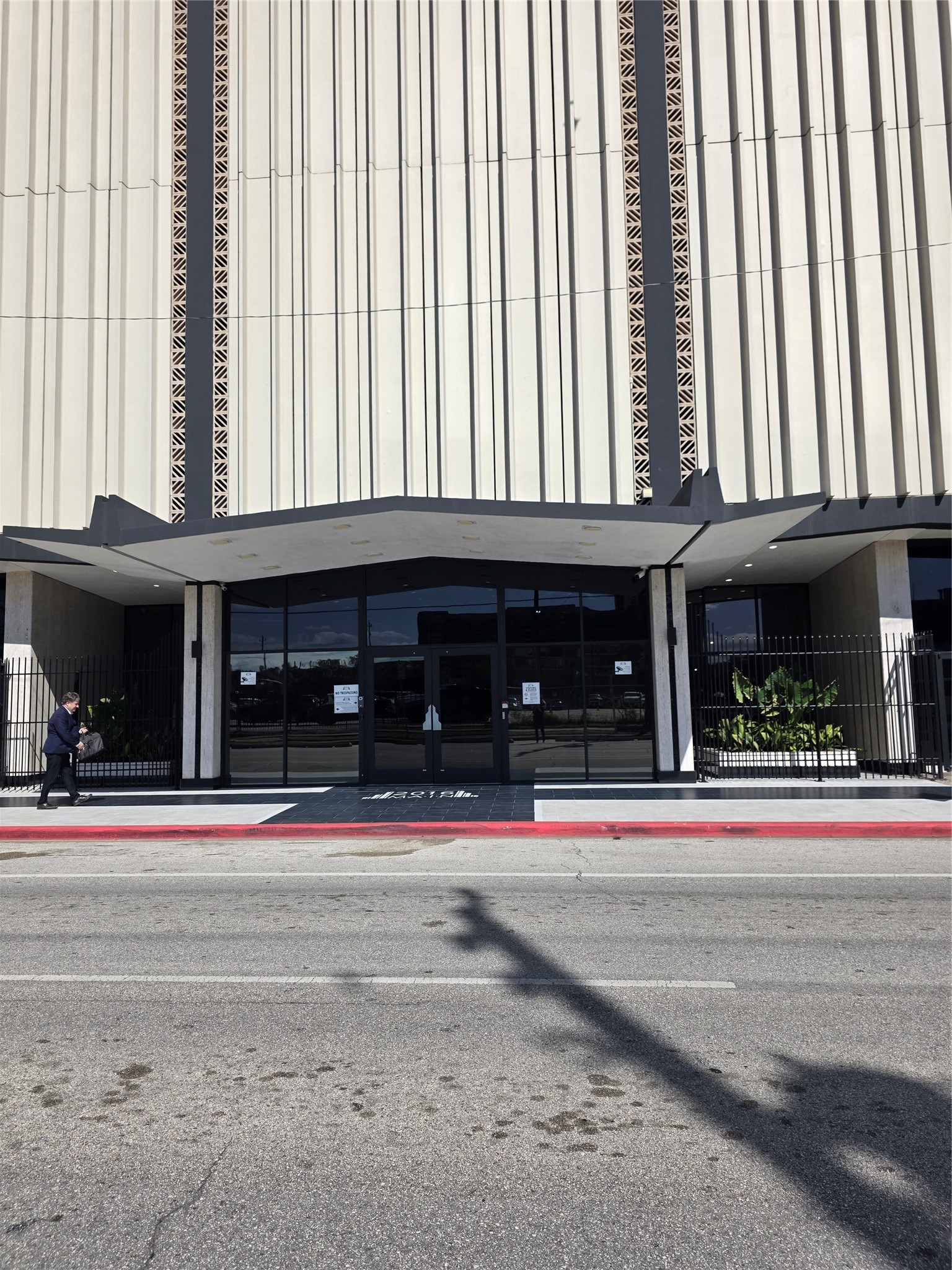 2016 Main Street, #1907, Houston, TX 77002