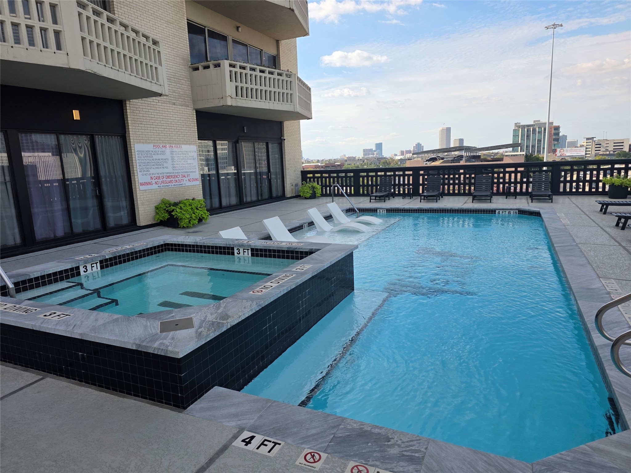 Access to pool with views