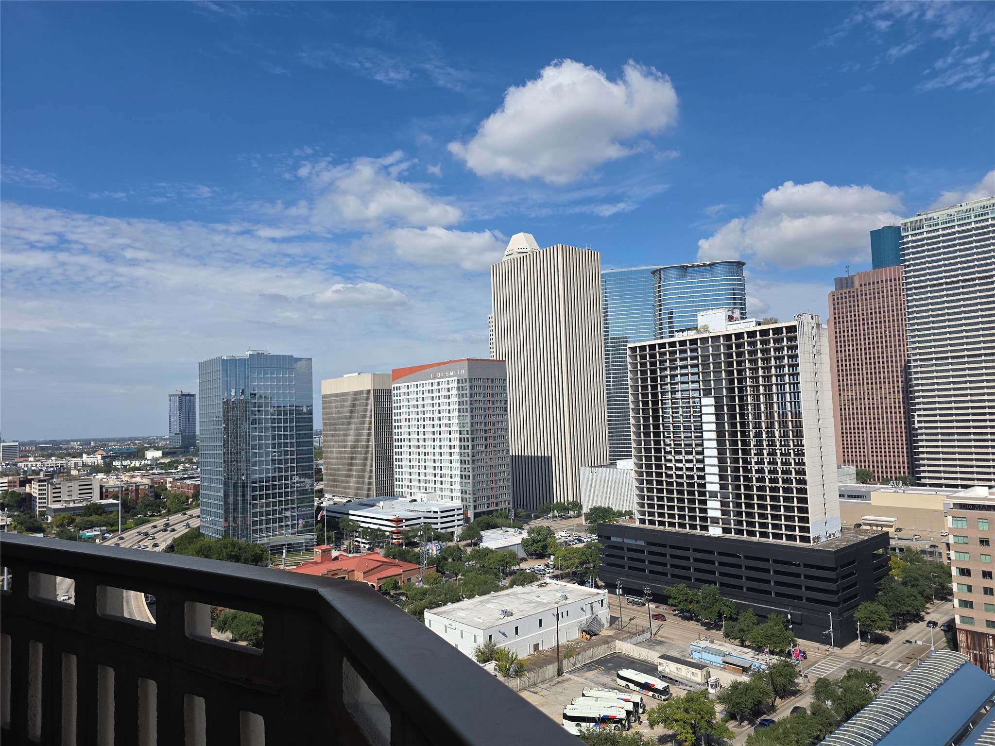 2016 Main Street, #1907, Houston, TX 77002