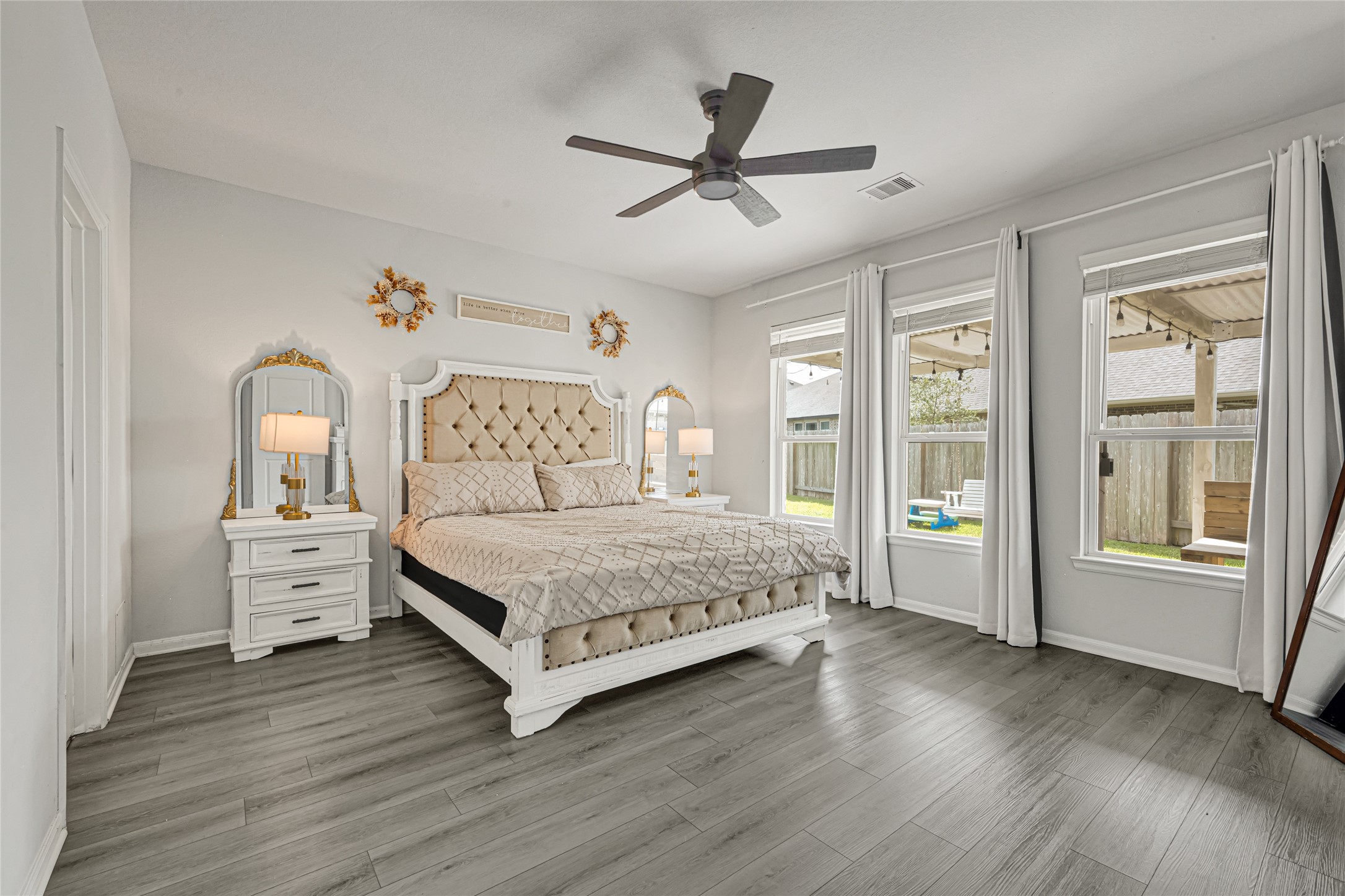 302 Vineyard Court, Alvin, TX 77511 302 Vineyard Court, Alvin, TX 77511