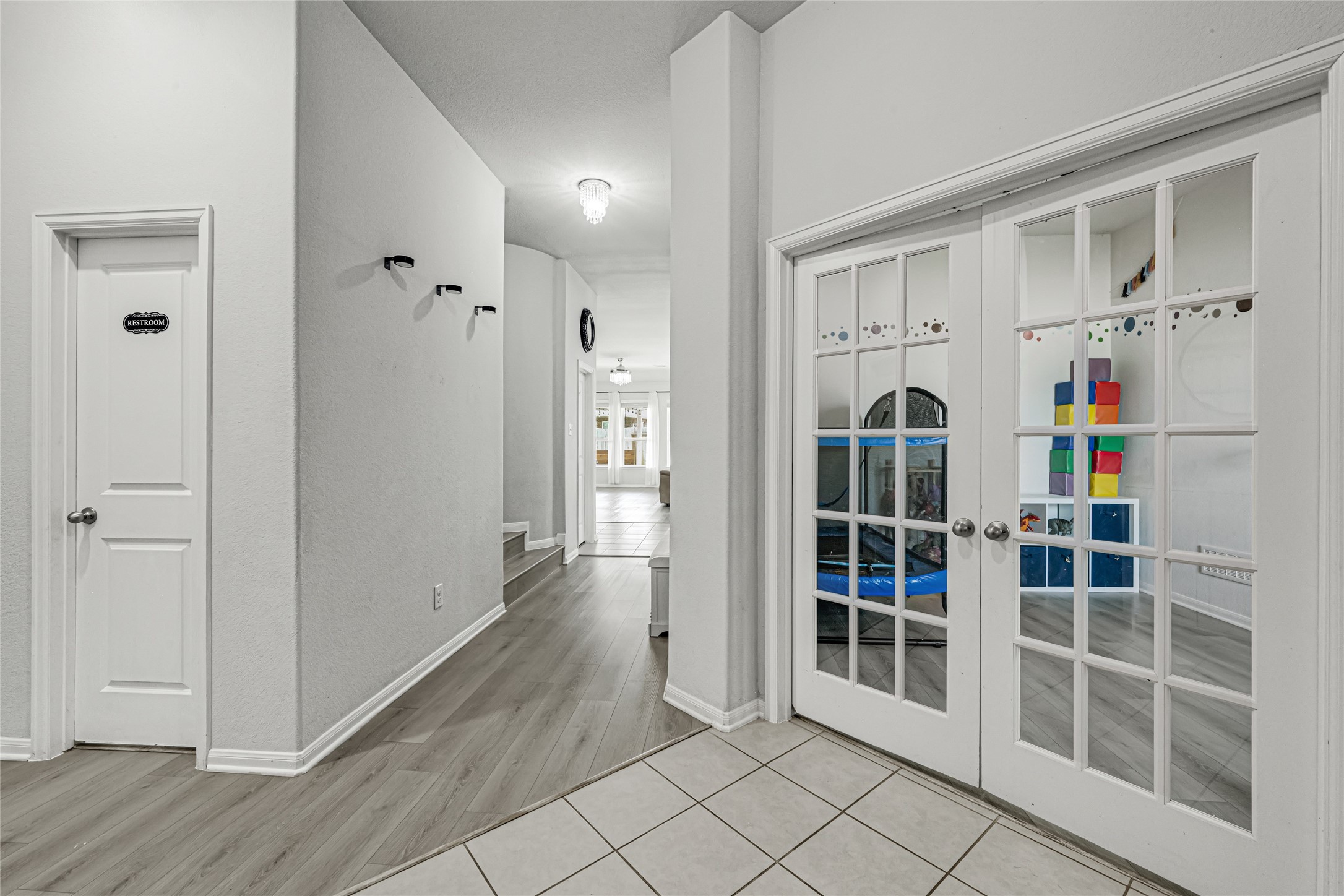 302 Vineyard Court, Alvin, TX 77511