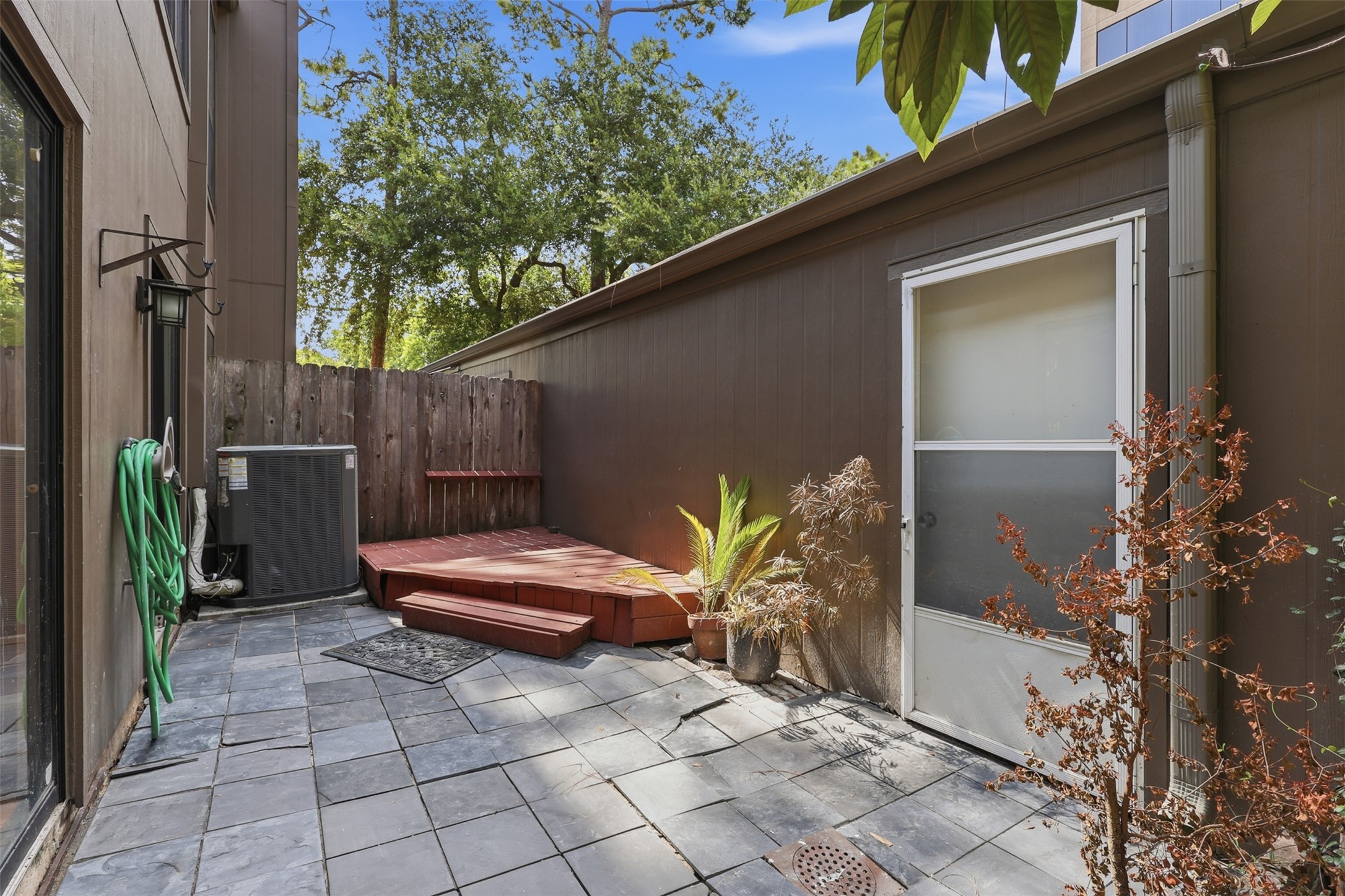 701 Bering Drive, #102, Houston, TX 77057