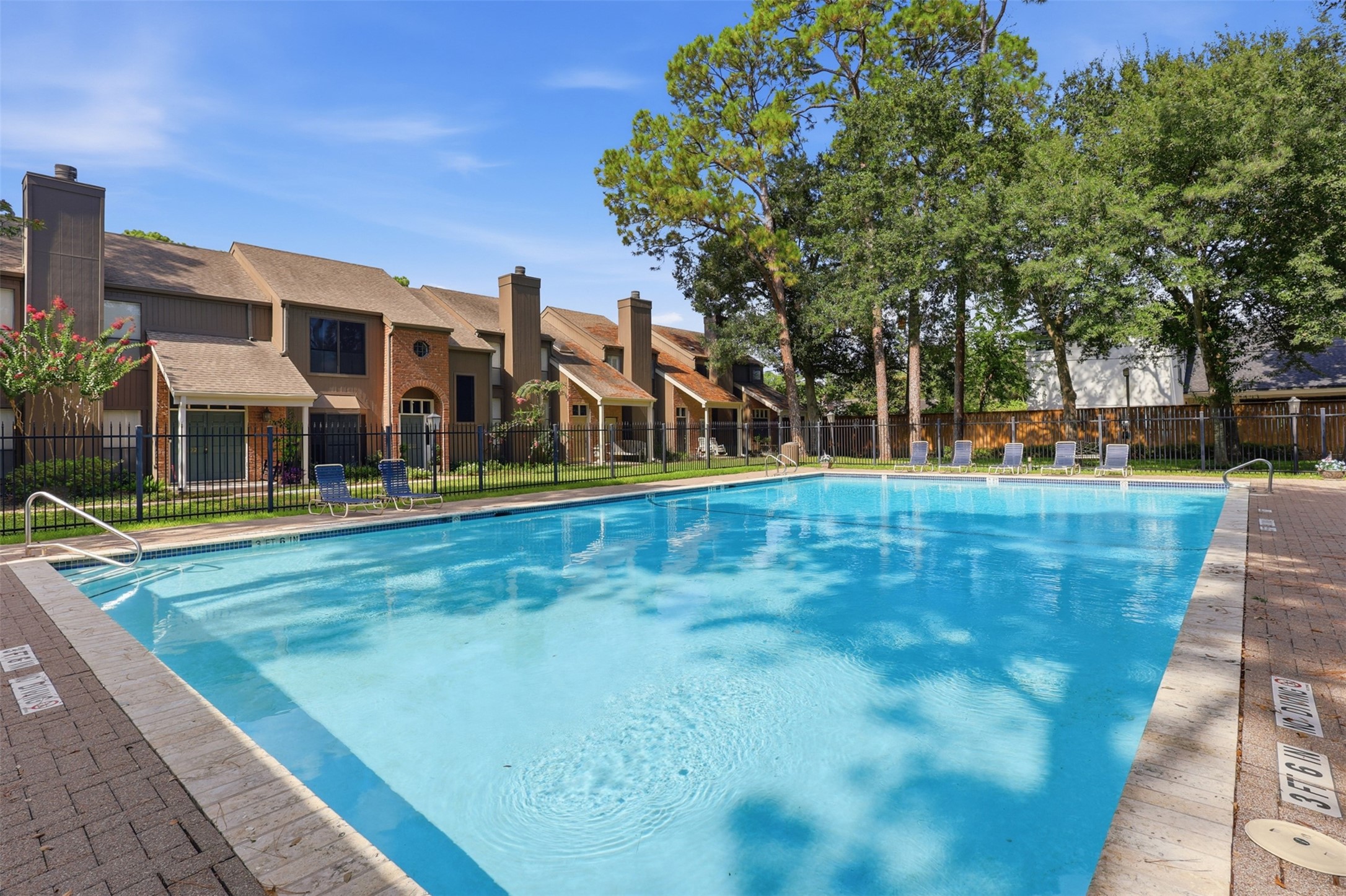 701 Bering Drive, #102, Houston, TX 77057