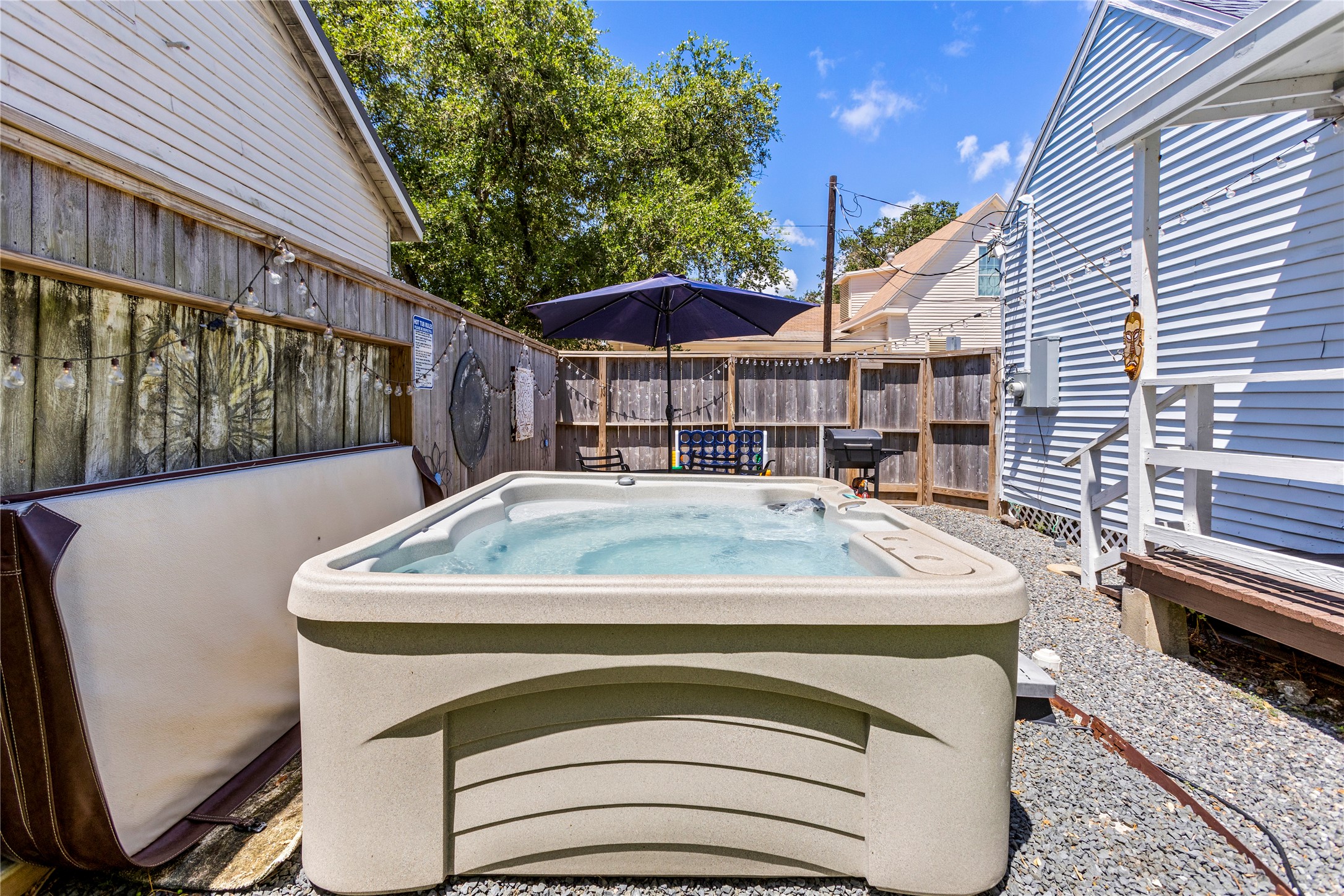 3327 Ursuline Street, Galveston, TX 77550