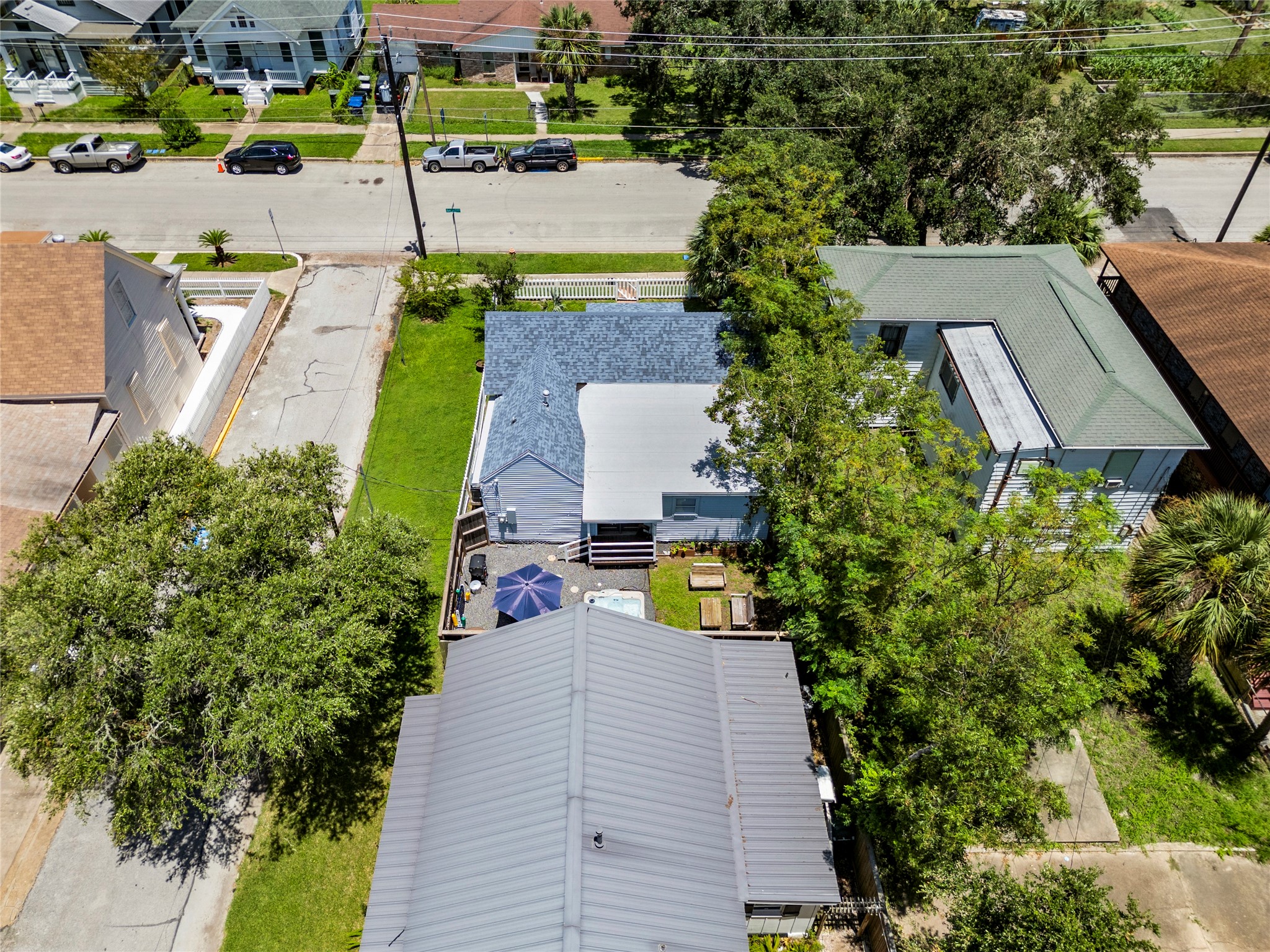 3327 Ursuline Street, Galveston, TX 77550