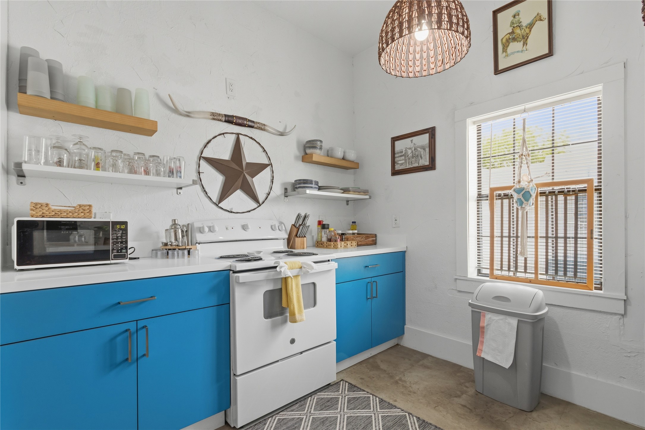 3327 Ursuline Street, Galveston, TX 77550