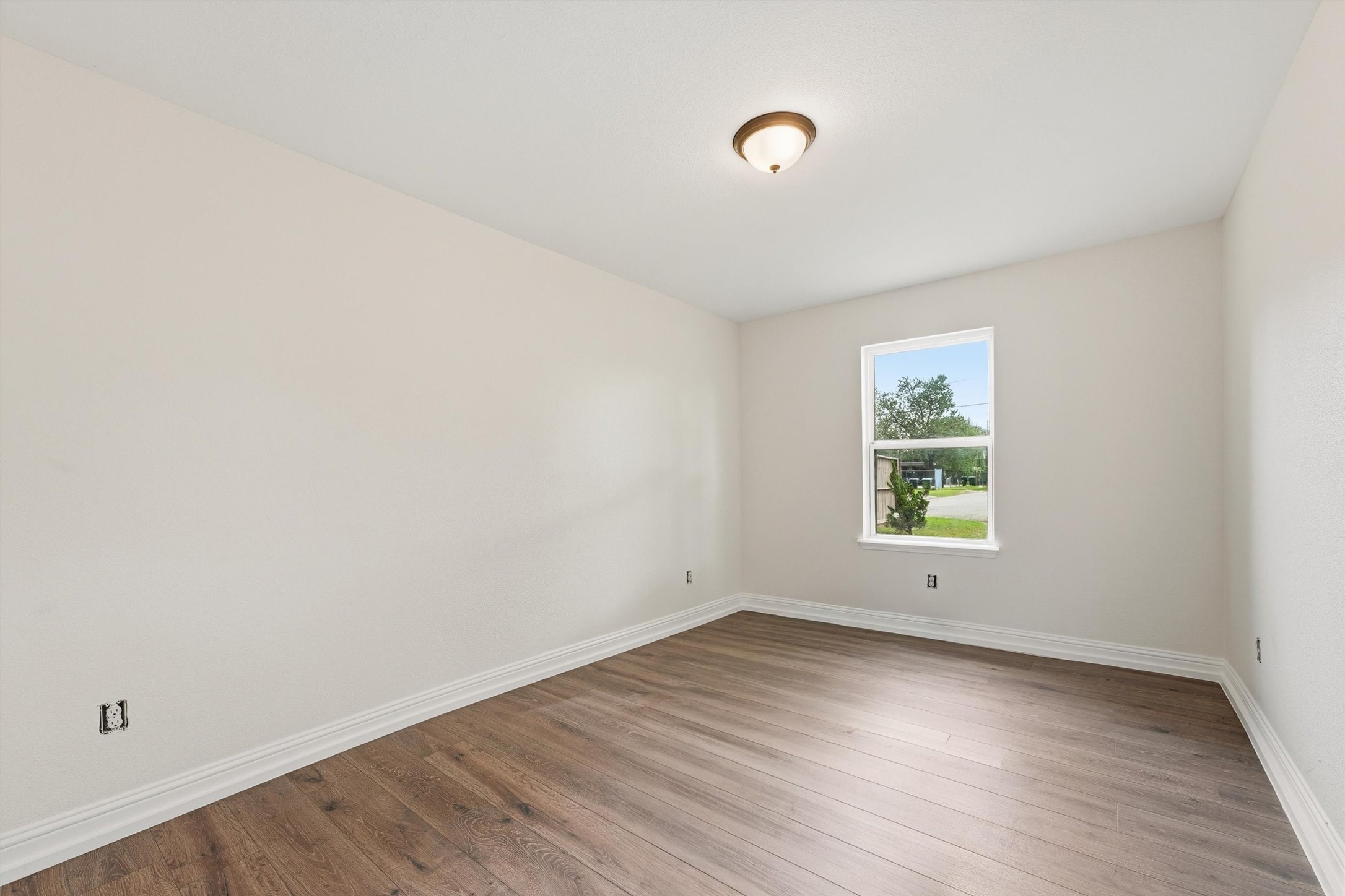 7802 Darnay Drive, Houston, TX 77033
