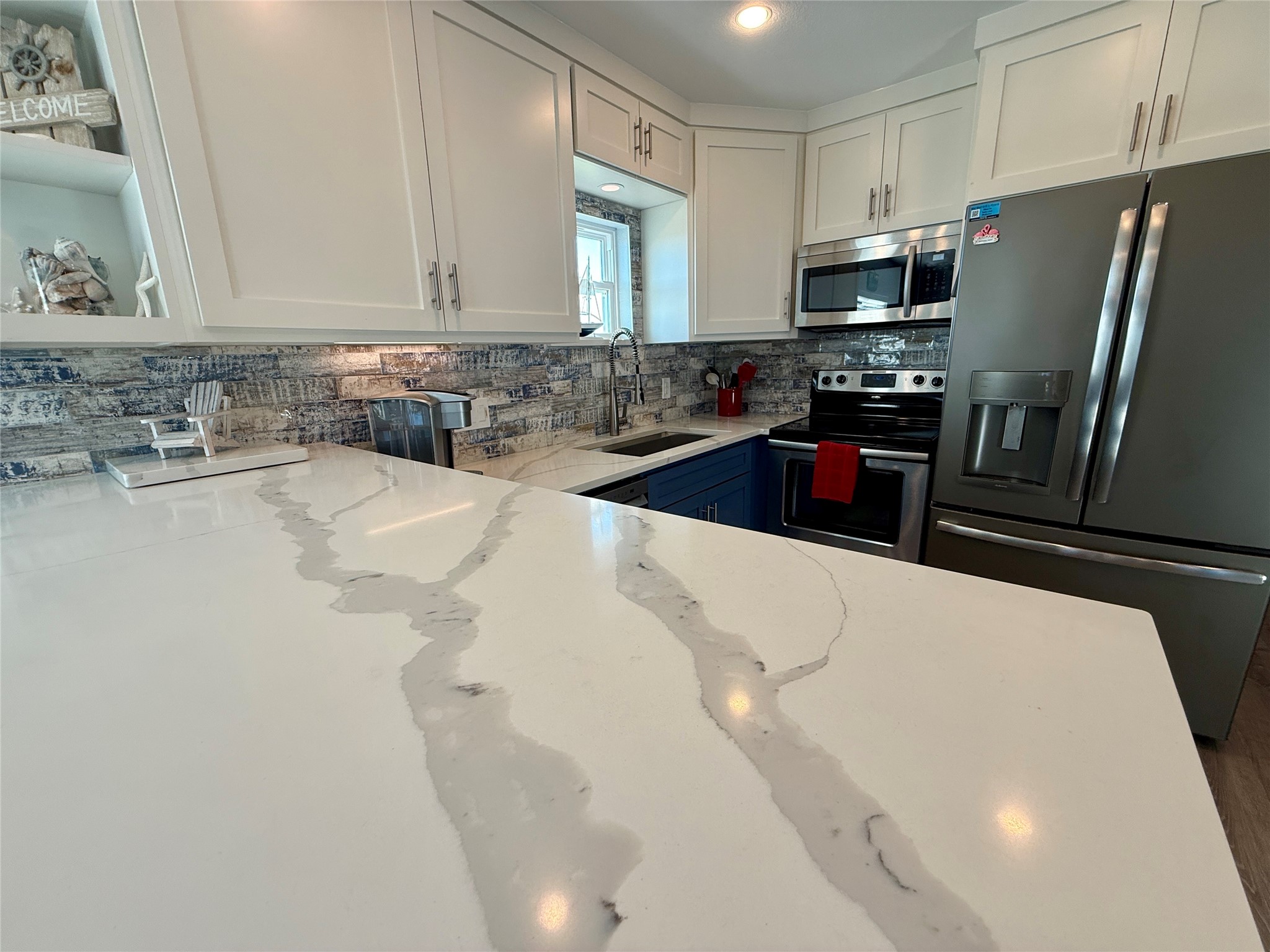 16719 Tahiti Way, Jamaica Beach, TX 77554