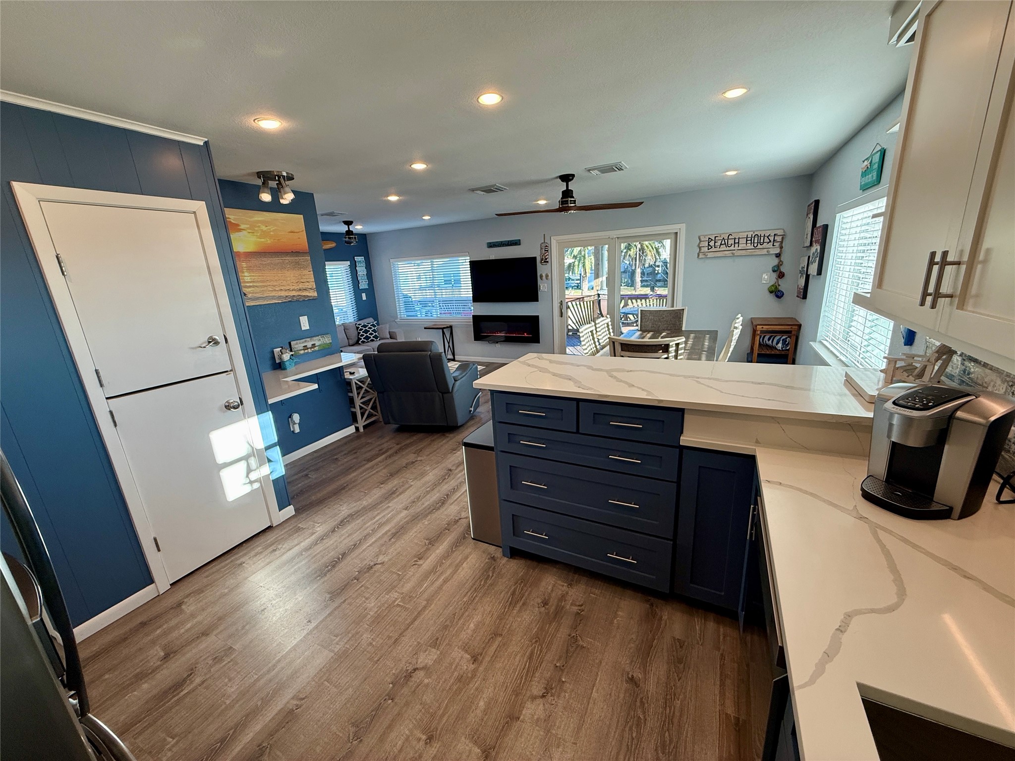 16719 Tahiti Way, Jamaica Beach, TX 77554