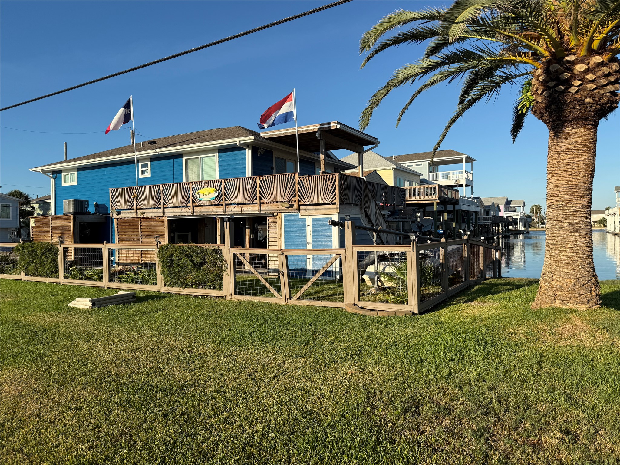 16719 Tahiti Way, Jamaica Beach, TX 77554