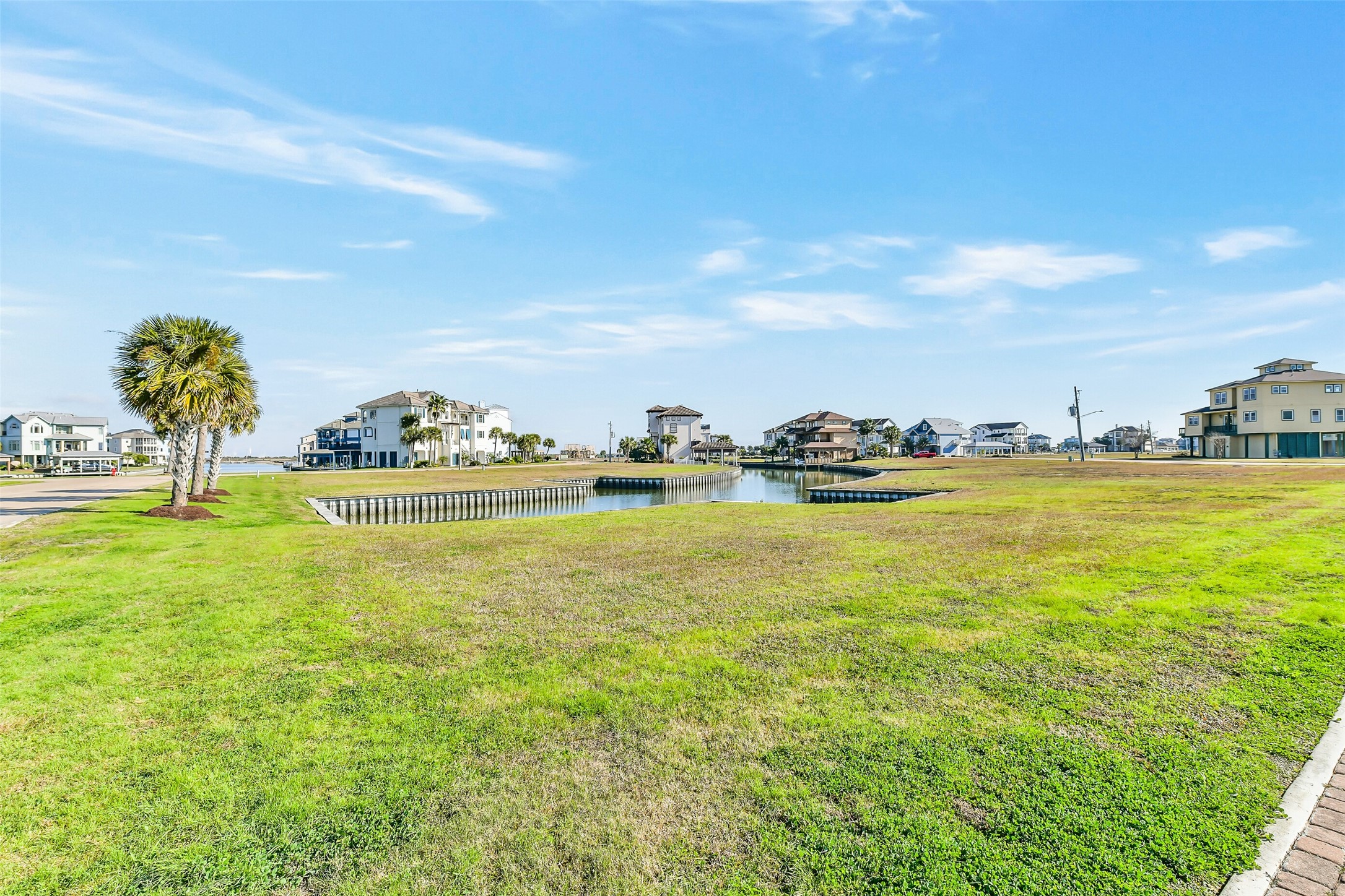 30 Long Key, Hitchcock, TX 77563
