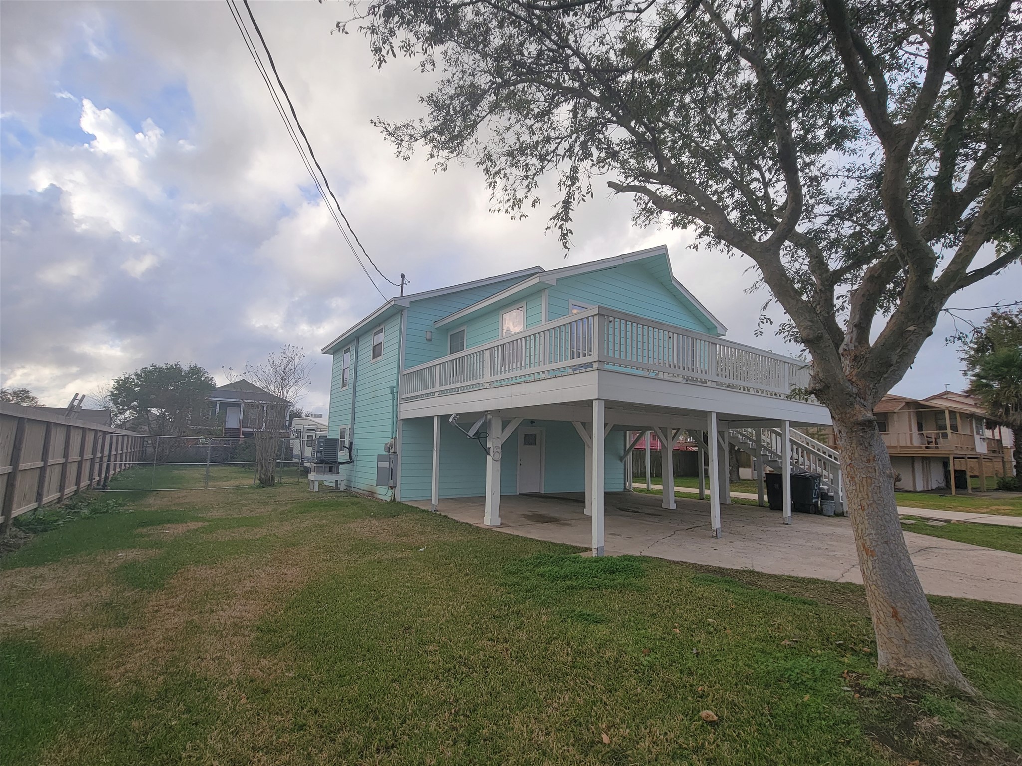 1010 22nd Street, San Leon, TX 77539
