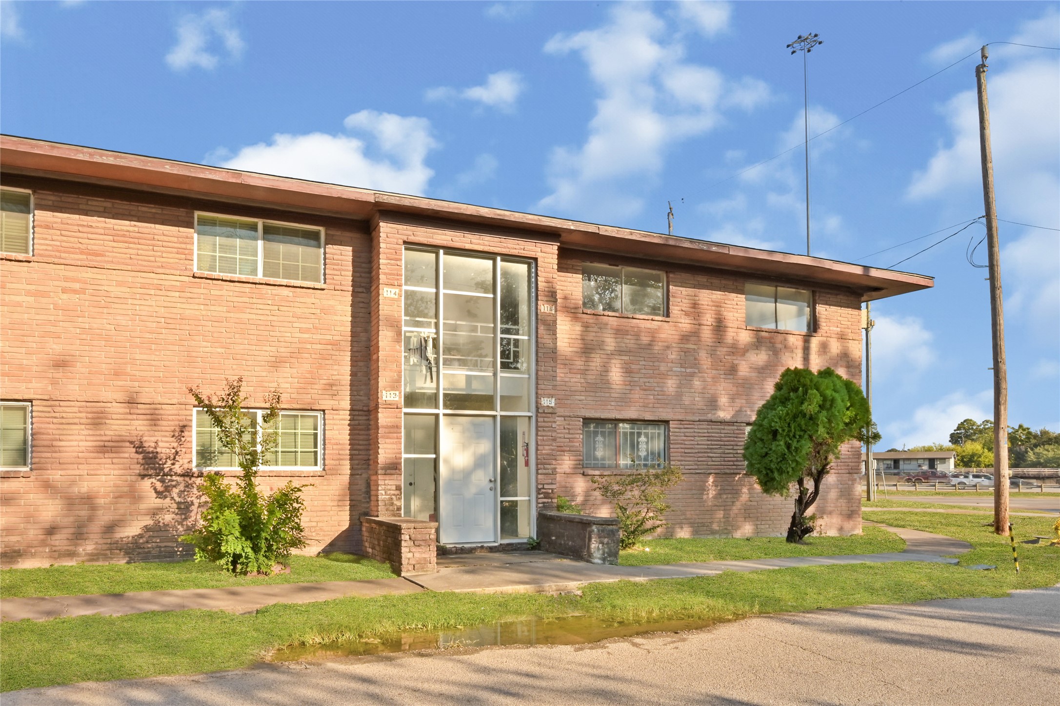 Welcome to 8001 S Loop E Unit 115, Saint Mary's Village Condos
